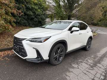 NX II 2022 450h+ 2.5 phev Luxury 4wd e-cvt