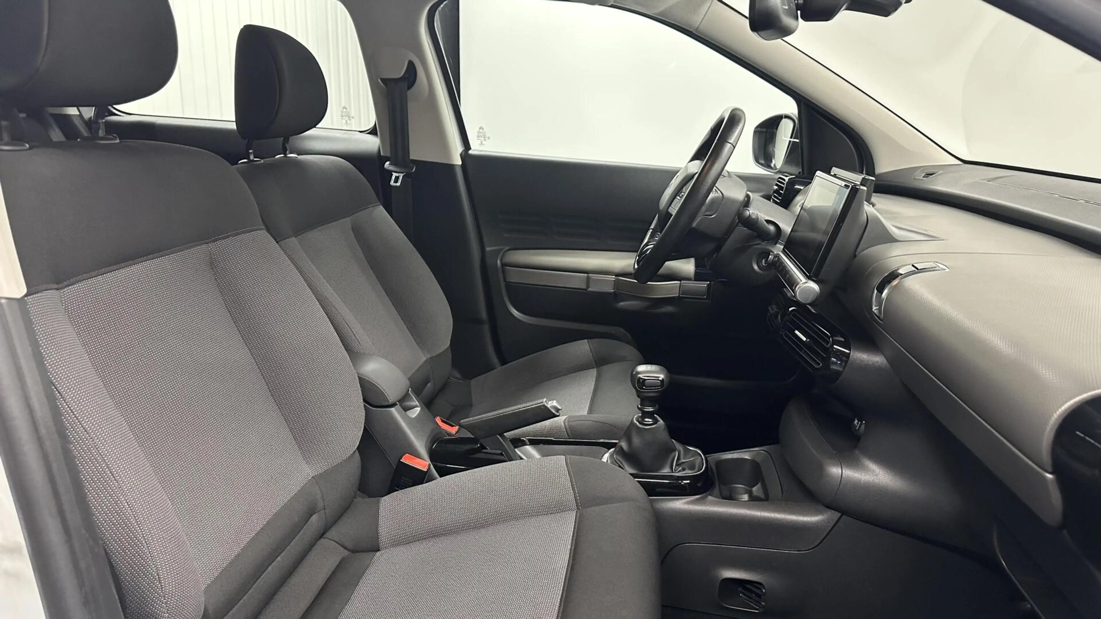 Citroen C4 Cactus 1.2 PureTech Feel CARPLAY CRUISE NAVIGATIE ECC. — photo 4