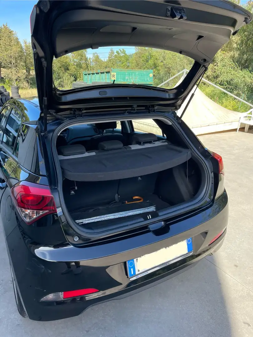 Hyundai i20 5p 1.1 crdi Style 75cv my17 - 1