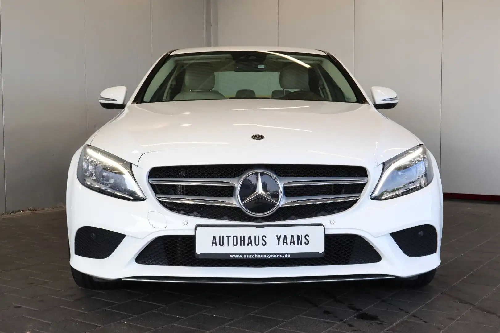 Mercedes-Benz C 220 d Avantgarde WIDE+MULTIBEAM+KAM+LED+AHK Weiß - 2