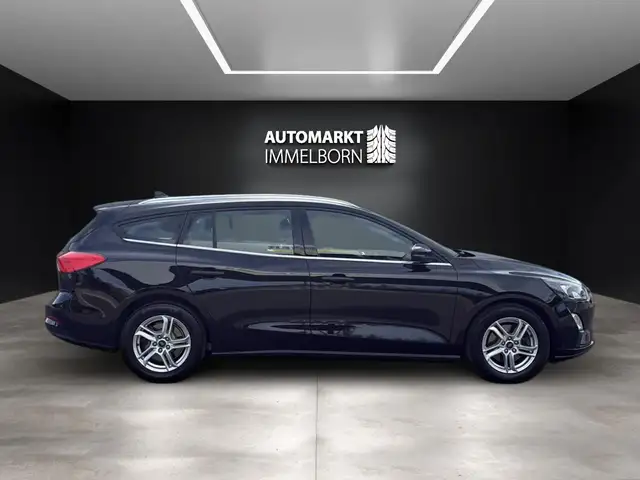 Ford Focus view 11