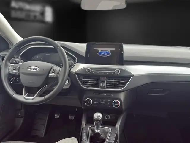 Ford Focus view 15