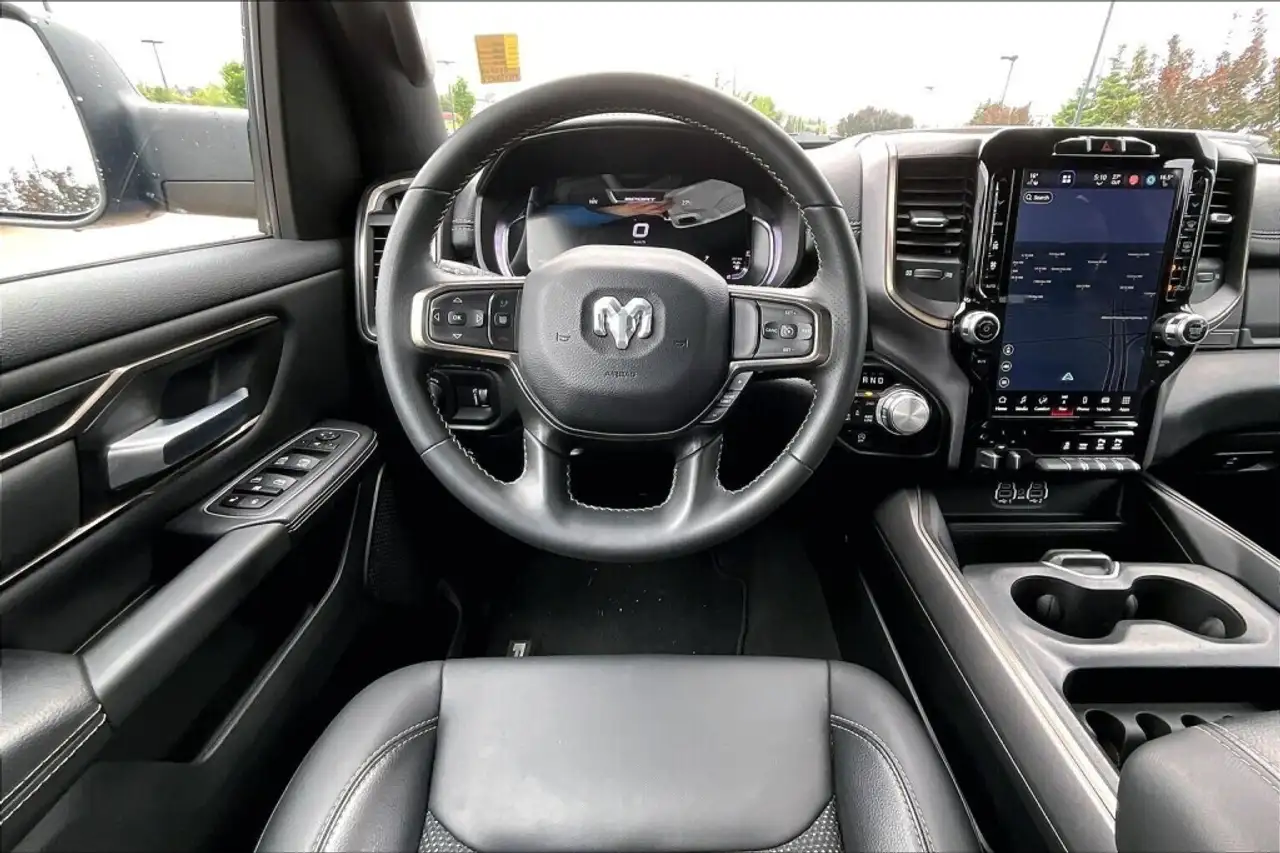 RAM 1500 снимка RAM 1500