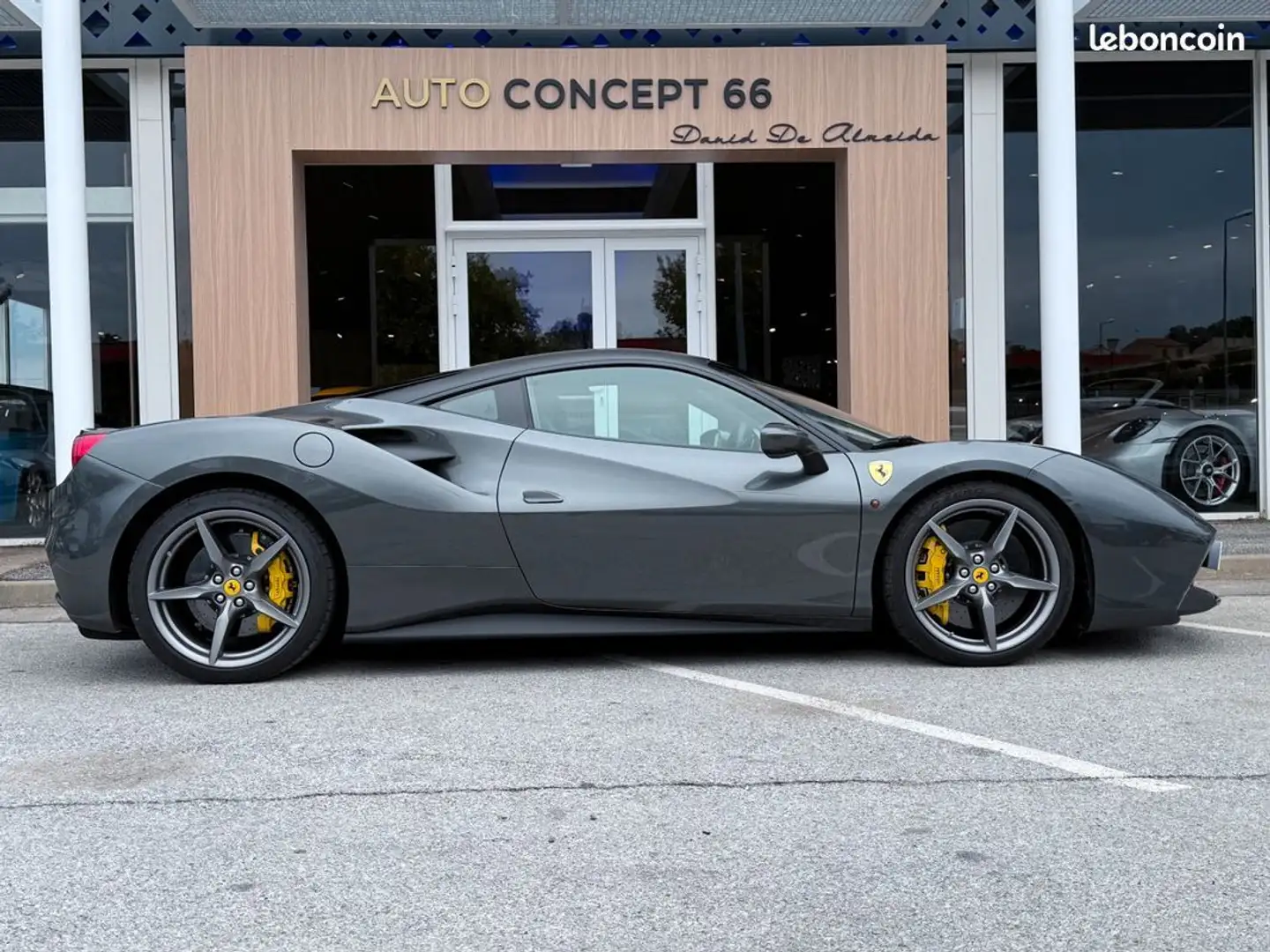 Ferrari 488 670CH 3.9 V8 Garantie Power Grau - 2