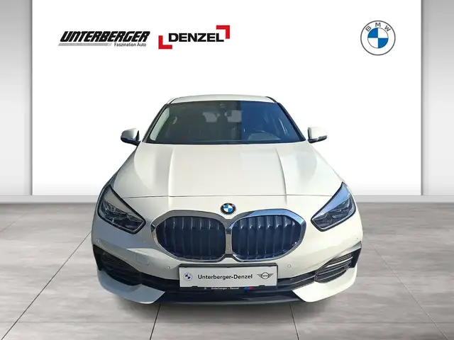 BMW 1 Series view 2