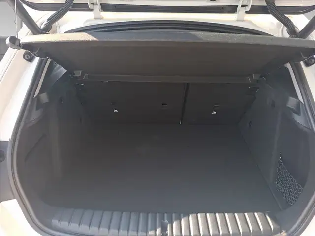 BMW 1 Series view 10