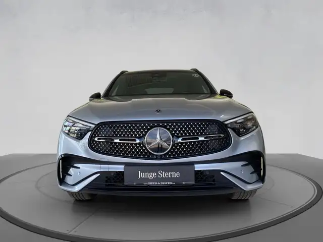Mercedes-Benz GLC 220 d 4MATIC KeyGo PTS Navi Sitzklima MBUX Ansicht 3