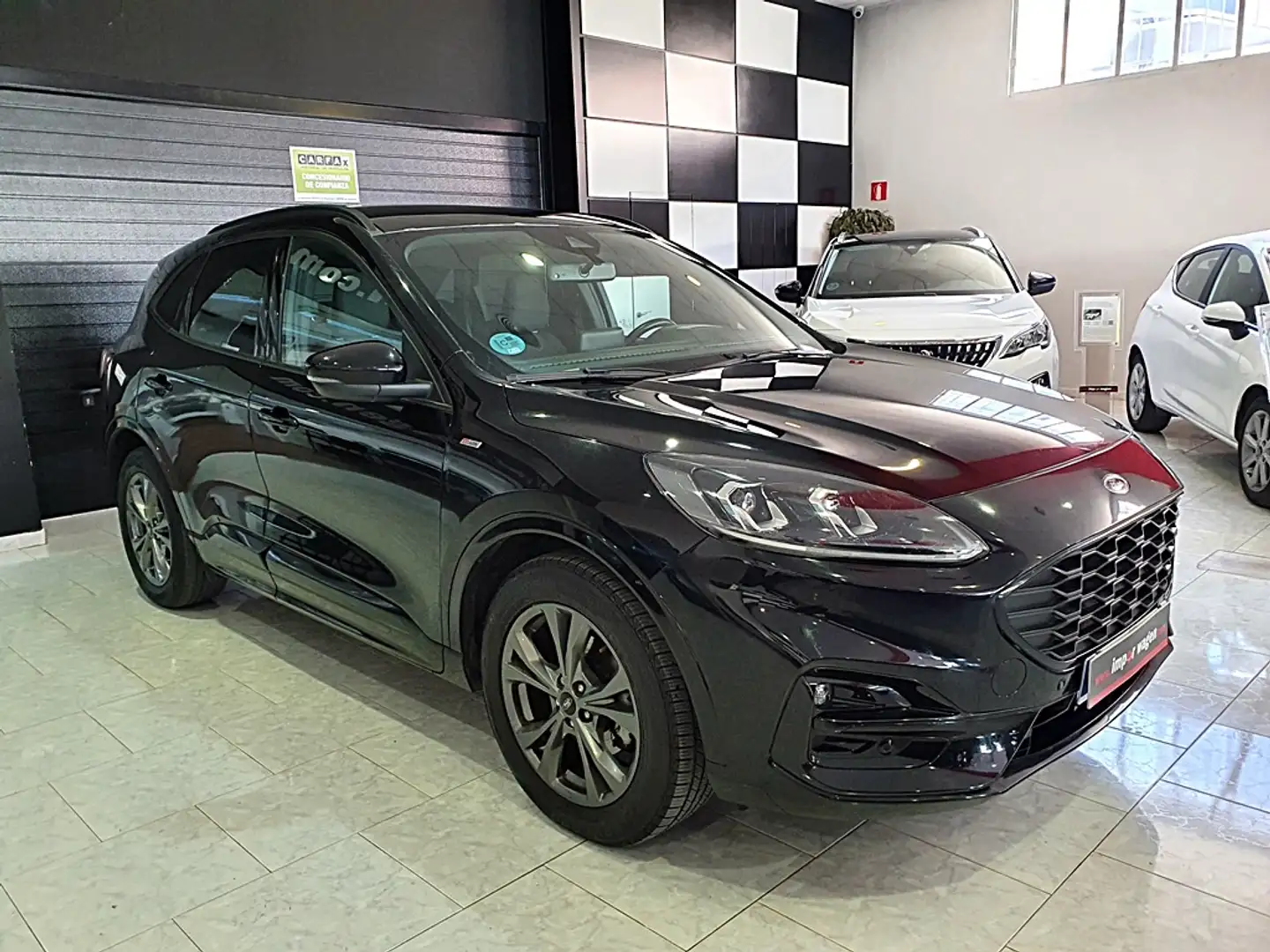 Ford Kuga 1.5 EcoBoost ST-Line FWD 150 Negro - 2