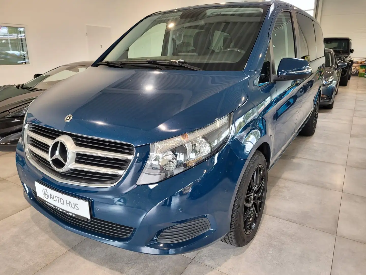Mercedes-Benz V 220 220 d Lang Version 7-Sitzer + Allwetterreifen Blau - 1