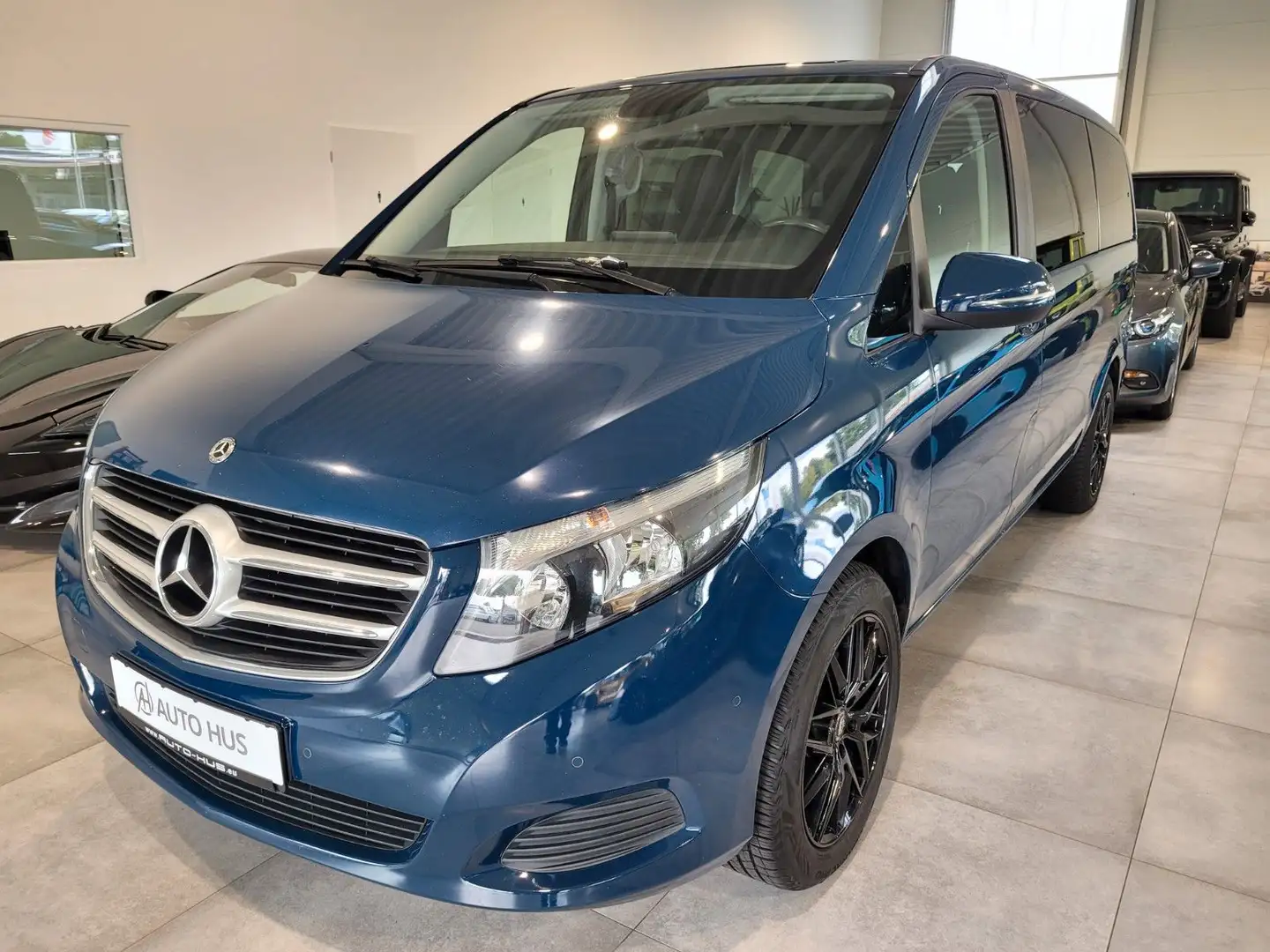 Mercedes-Benz V 220 220 d Lang Version 7-Sitzer + Allwetterreifen Blau - 2