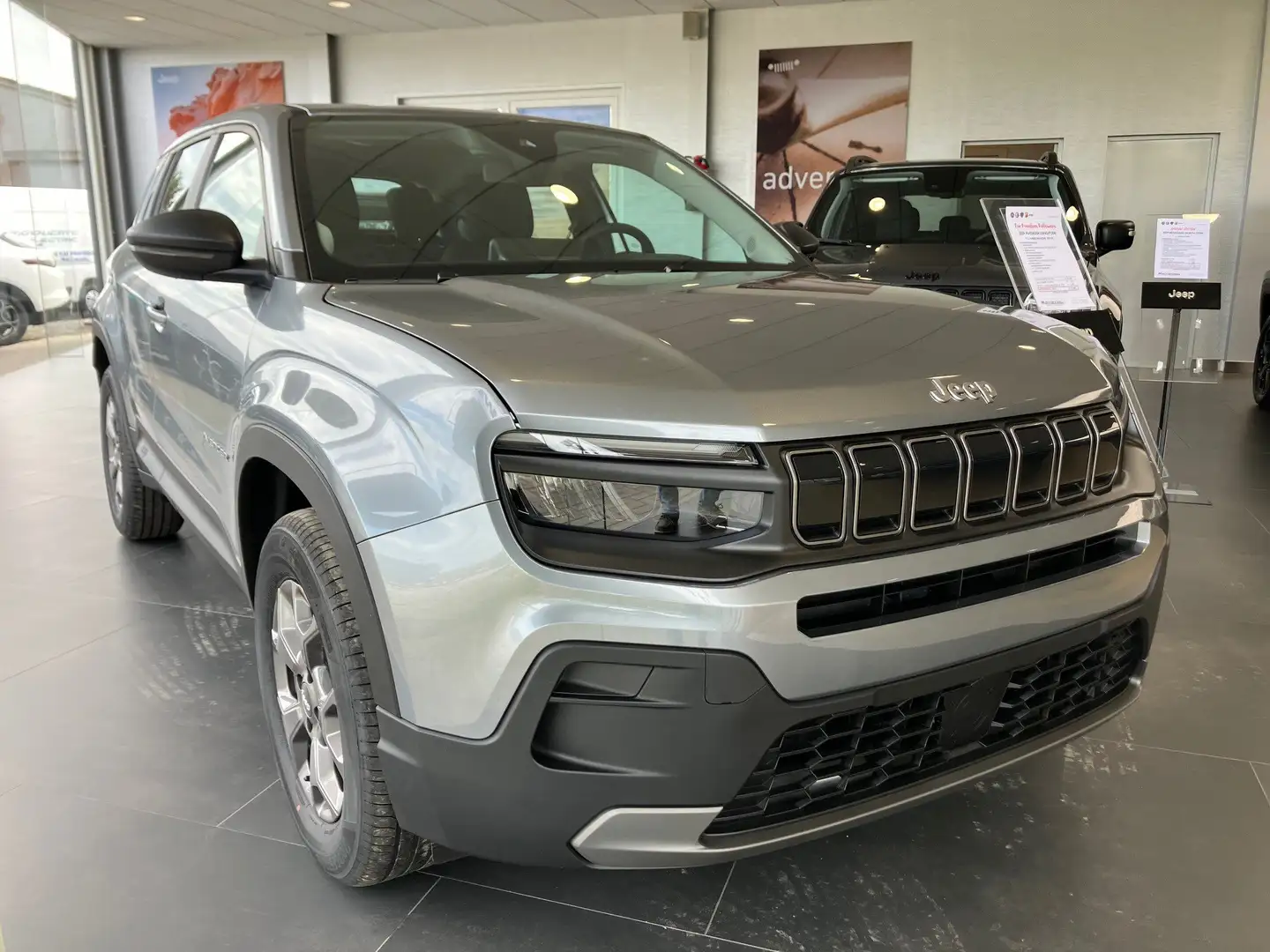 Jeep Avenger 1.2 TURBO 100 PK | MANUEEL | OPENDEUR ACTIE!!! Gris - 1