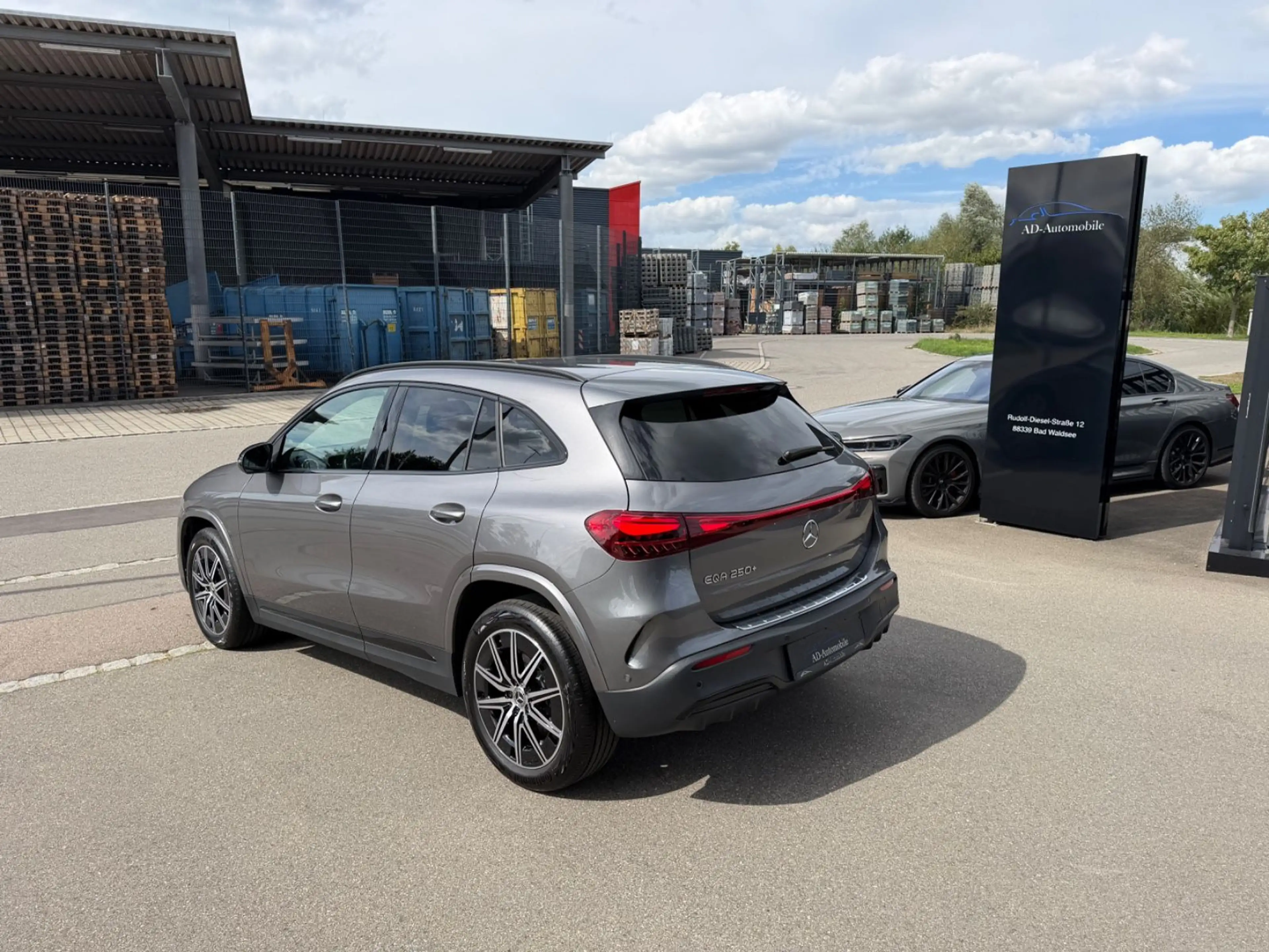 Mercedes-Benz EQA 250+   AMG Leder Navi Kamera LED — photo 6