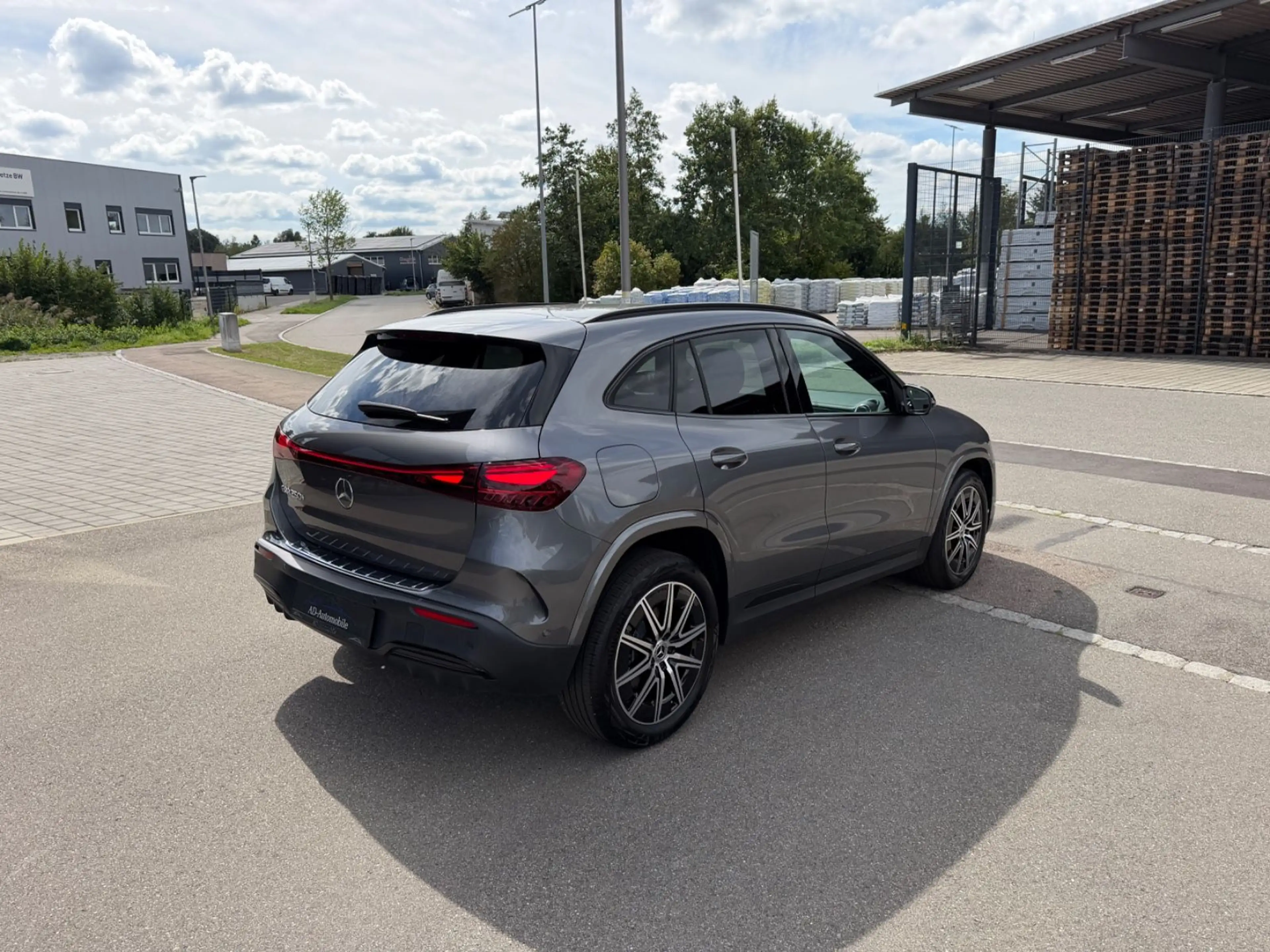 Mercedes-Benz EQA 250+   AMG Leder Navi Kamera LED — photo 8