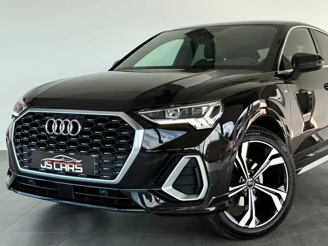 Audi Q3 view 2
