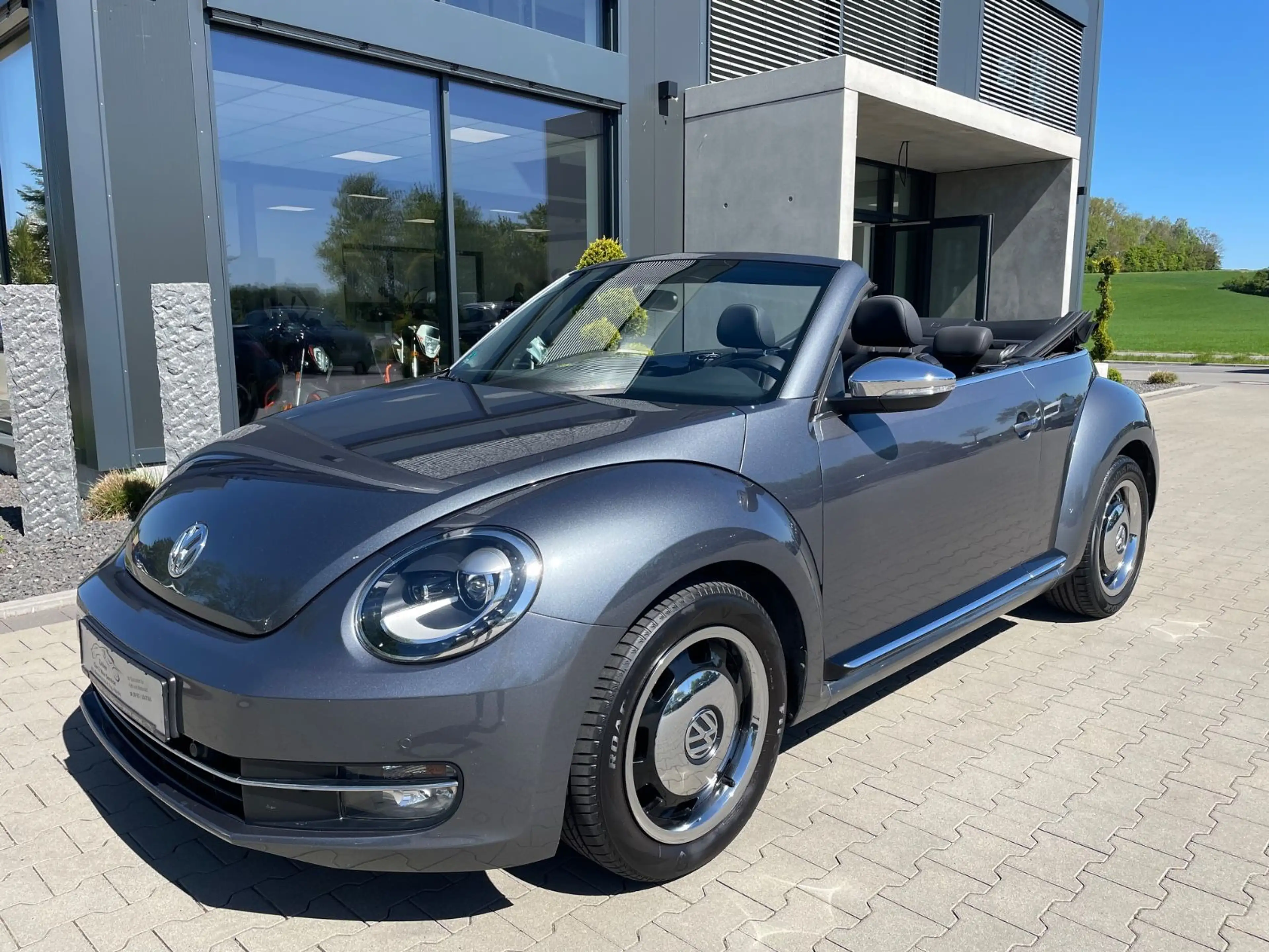 Volkswagen Beetle Cabriolet 1.4 TSI Sport/Xenon/Leder/Navi — photo 2