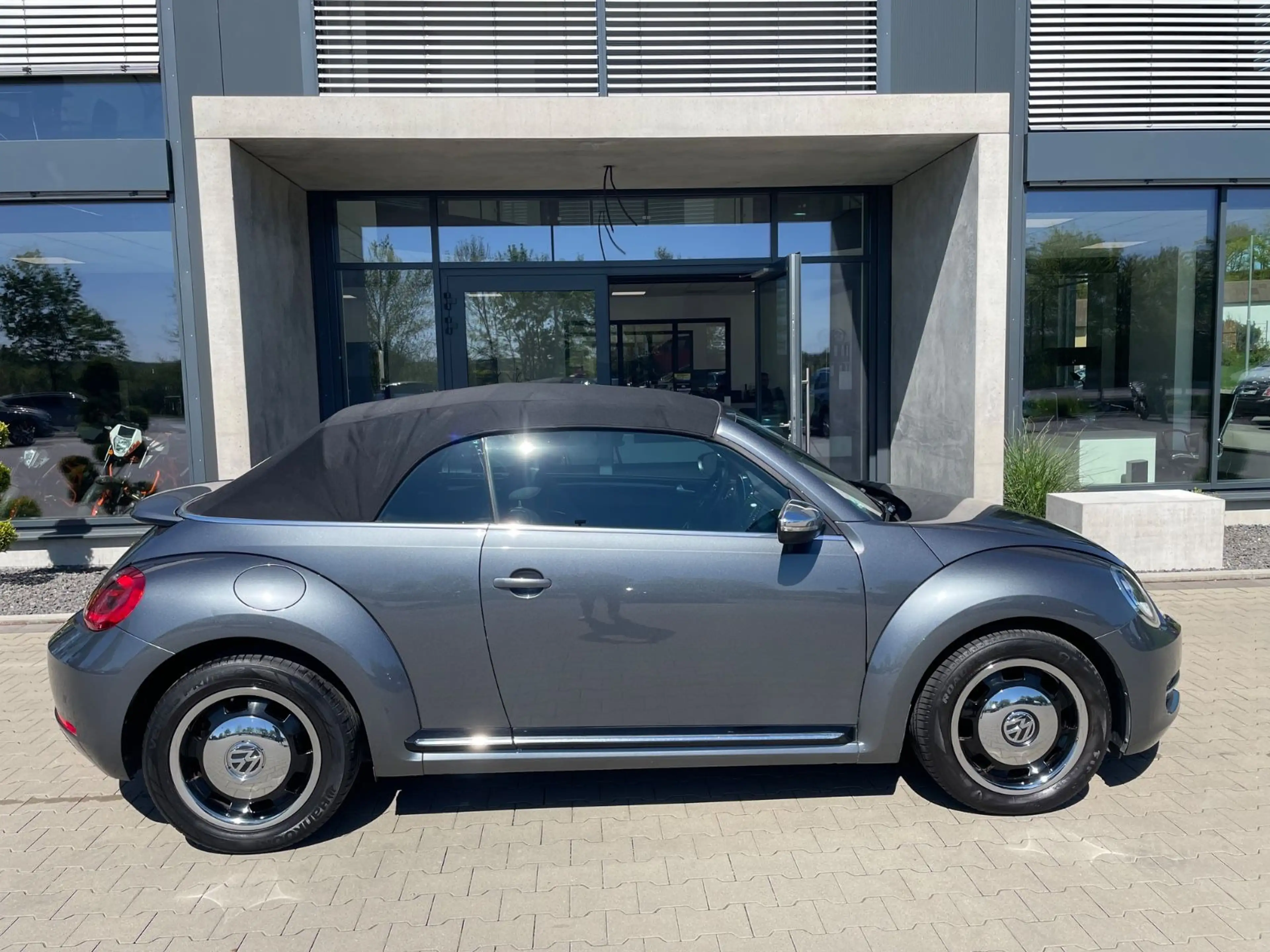 Volkswagen Beetle Cabriolet 1.4 TSI Sport/Xenon/Leder/Navi — photo 6