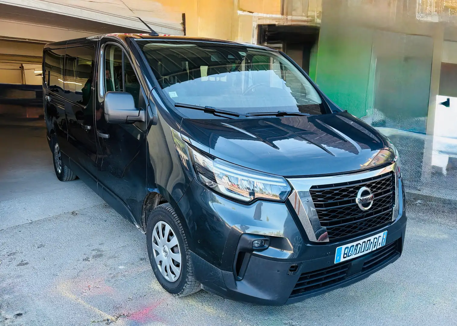 Nissan NV300 (2) COMBI 2.0 DCI 150 S/S 8CV N-CONNECTA L2H1 3.0T Grau - 1