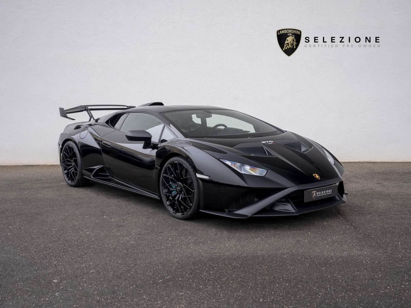 Second hand Lamborghini Huracan 