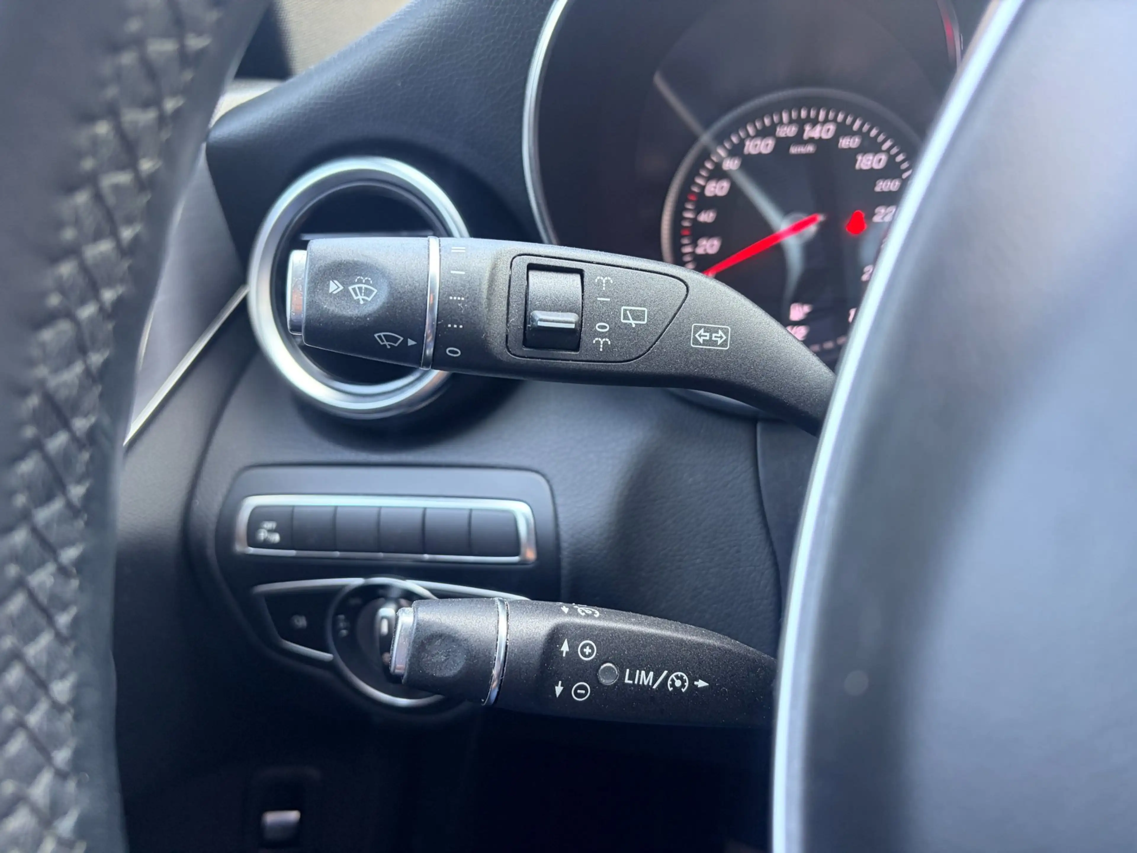 Mercedes-Benz C 350 Estate e AMG Sport Edition — photo 13