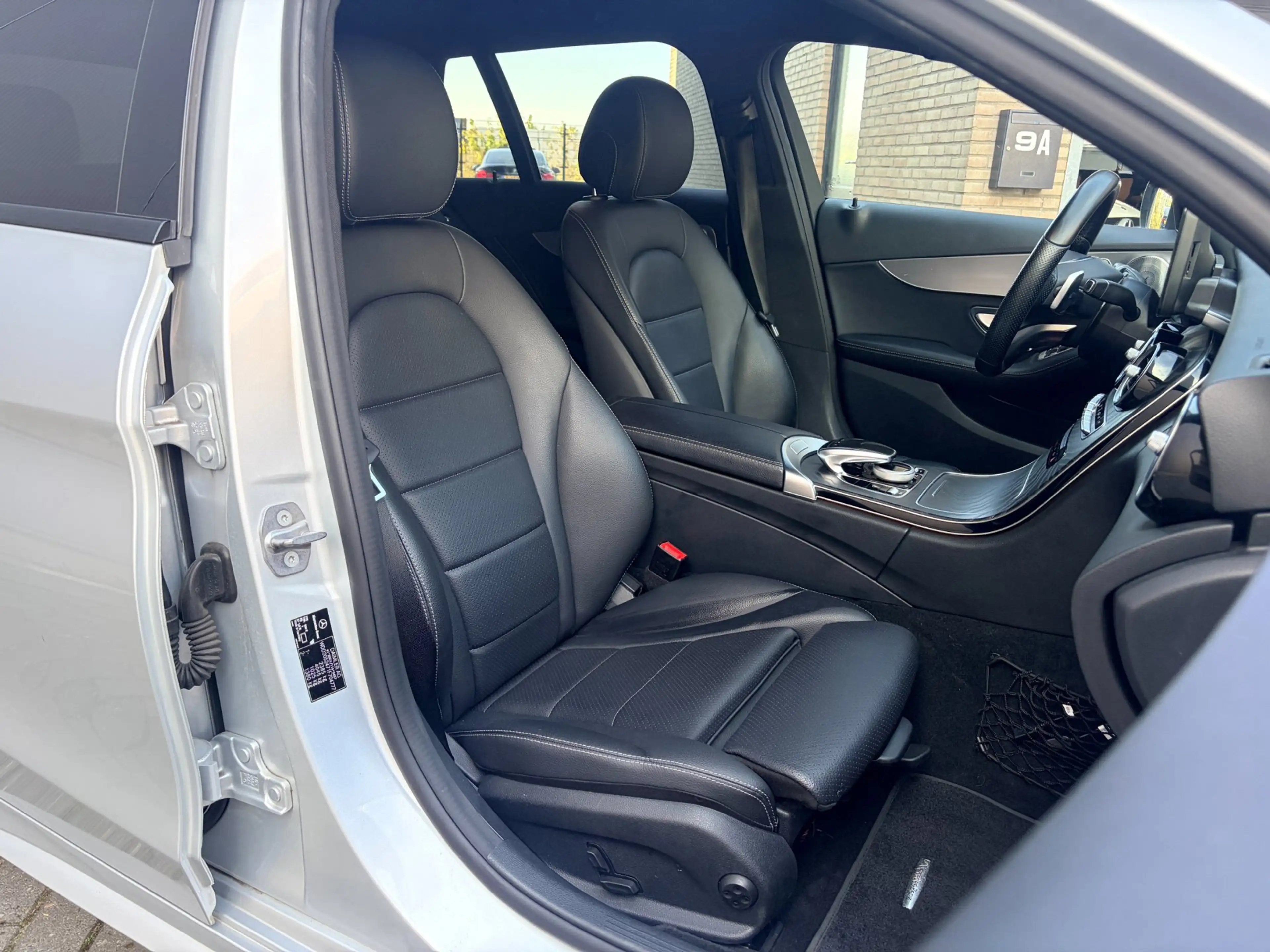 Mercedes-Benz C 350 Estate e AMG Sport Edition — photo 5