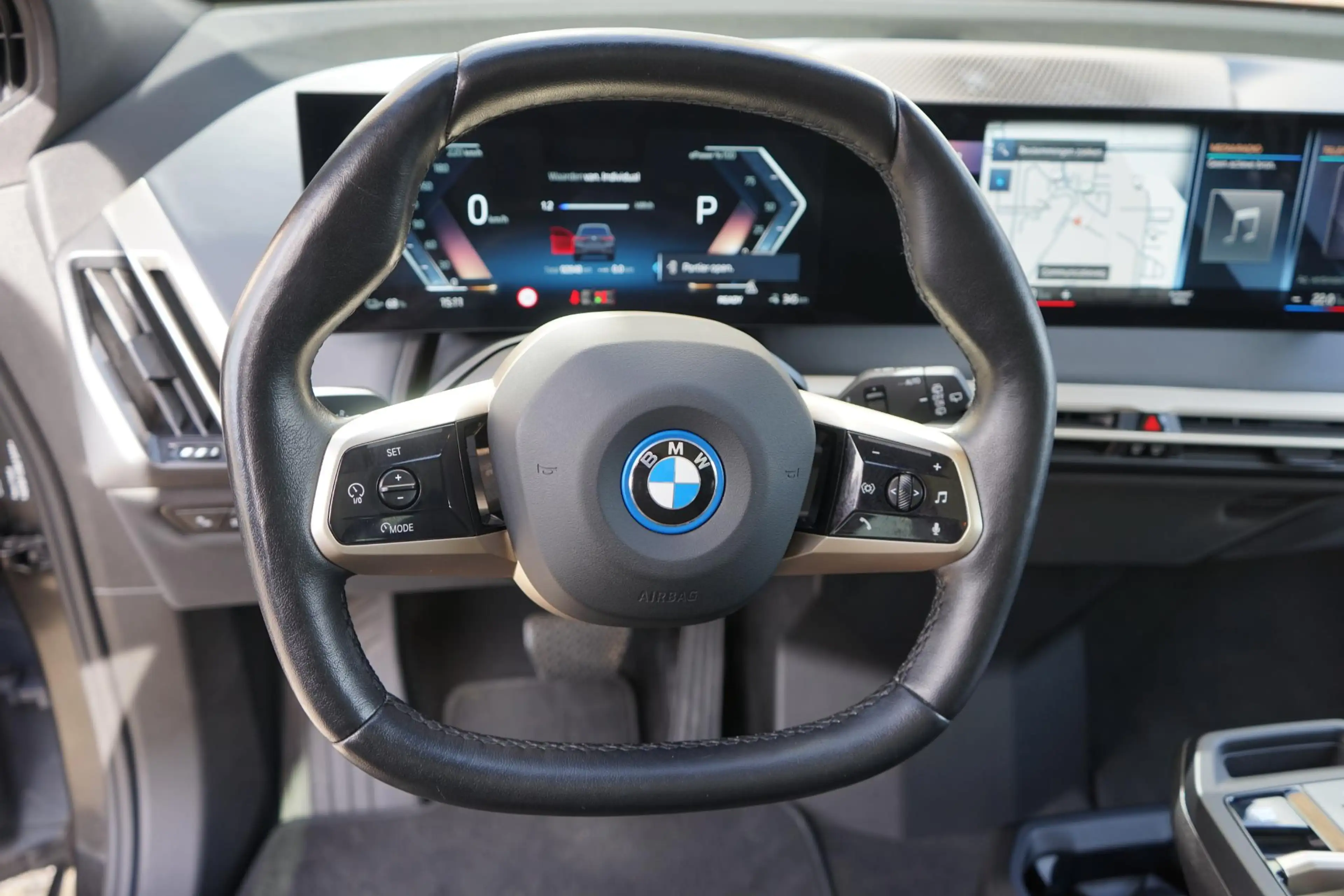 BMW iX xDrive50 112 kWh M-Sport |Individual Storm Bay|B&W — photo 21