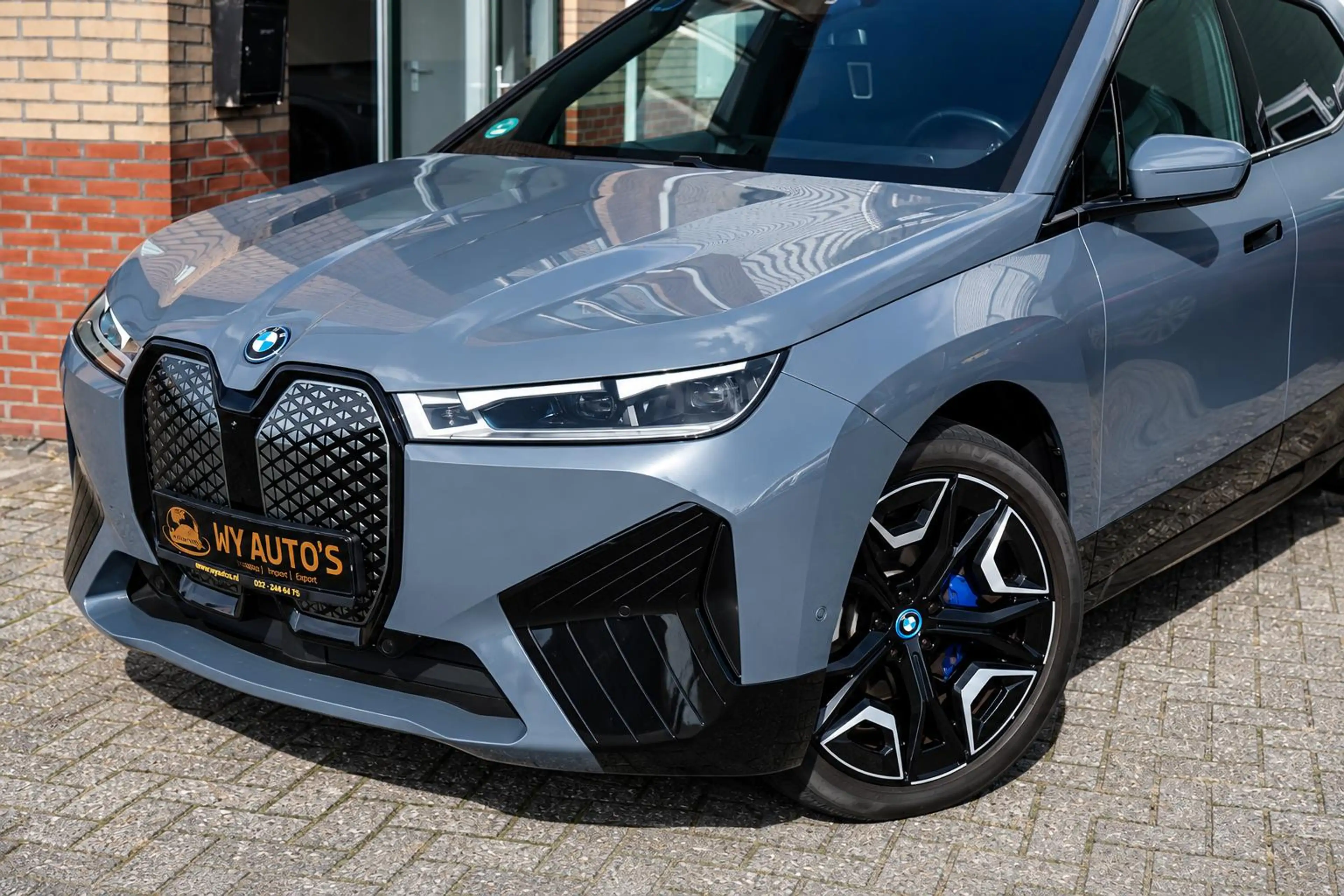 BMW iX xDrive50 112 kWh M-Sport |Individual Storm Bay|B&W — photo 37