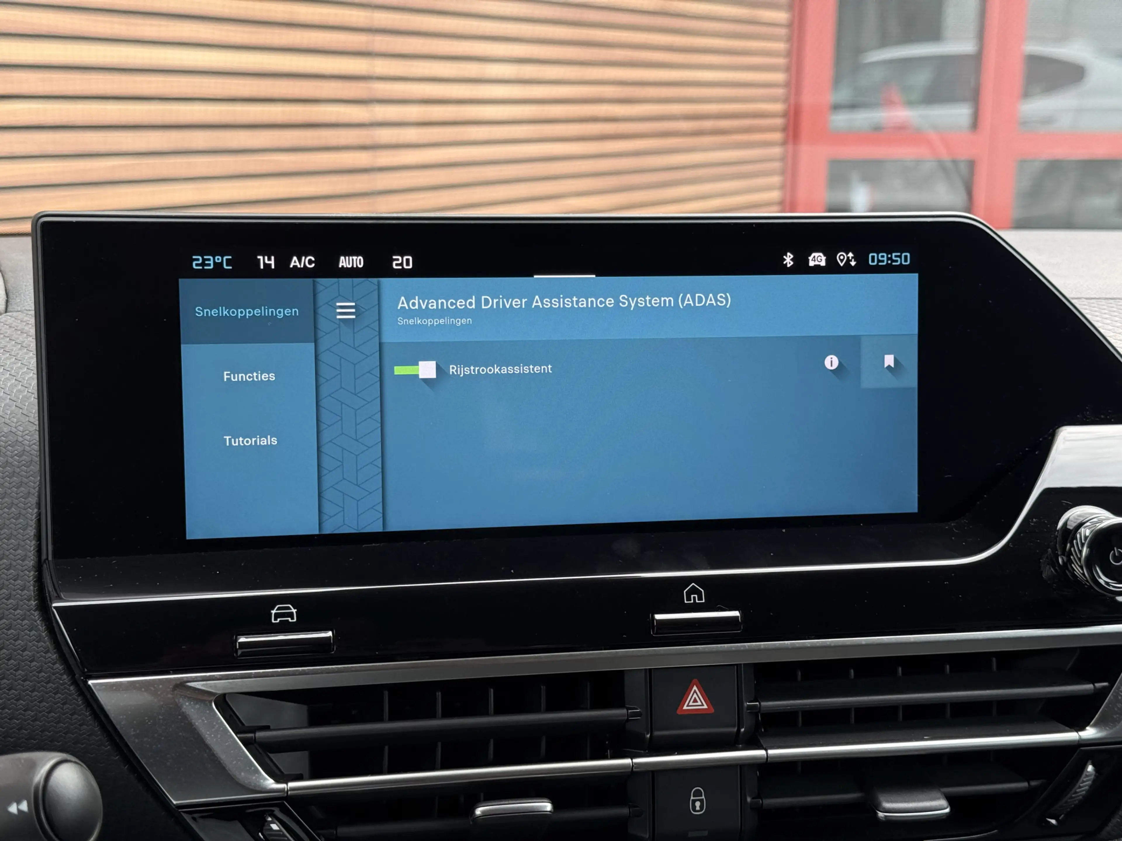 Citroen E-C4 Electric Max 50 kWh Navi / Carplay/ HUD / Camera / winterpa — photo 35