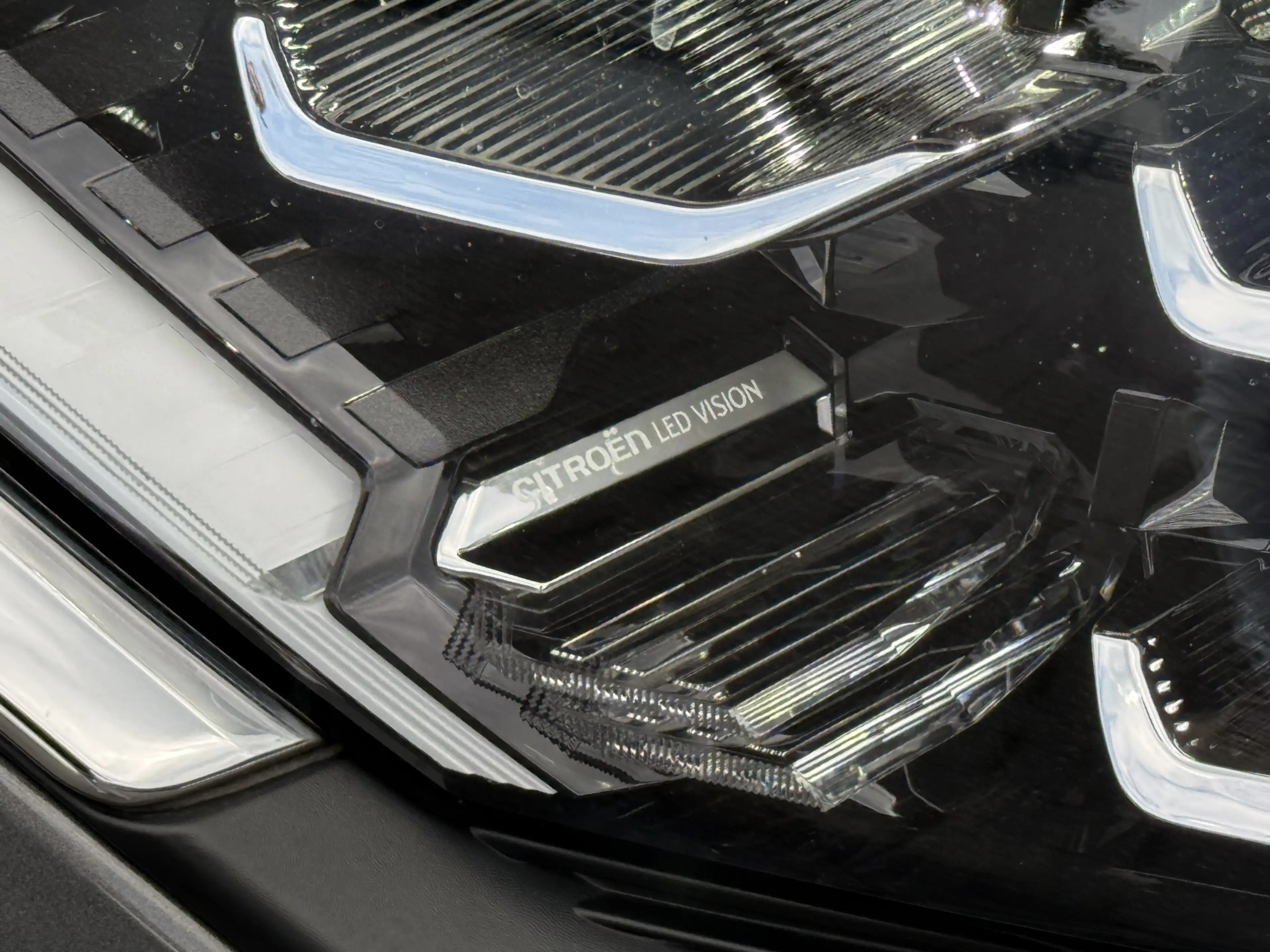 Citroen E-C4 Electric Max 50 kWh Navi / Carplay/ HUD / Camera / winterpa — photo 10