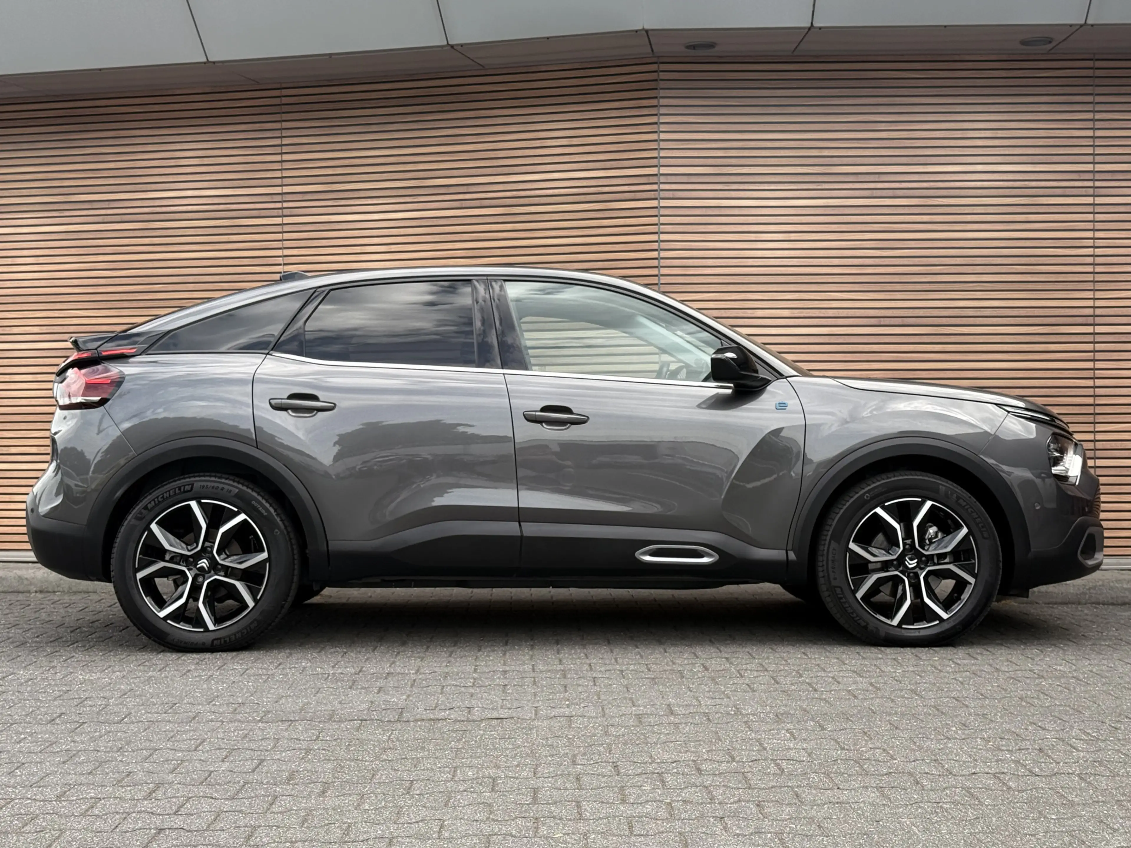 Citroen E-C4 Electric Max 50 kWh Navi / Carplay/ HUD / Camera / winterpa — photo 6