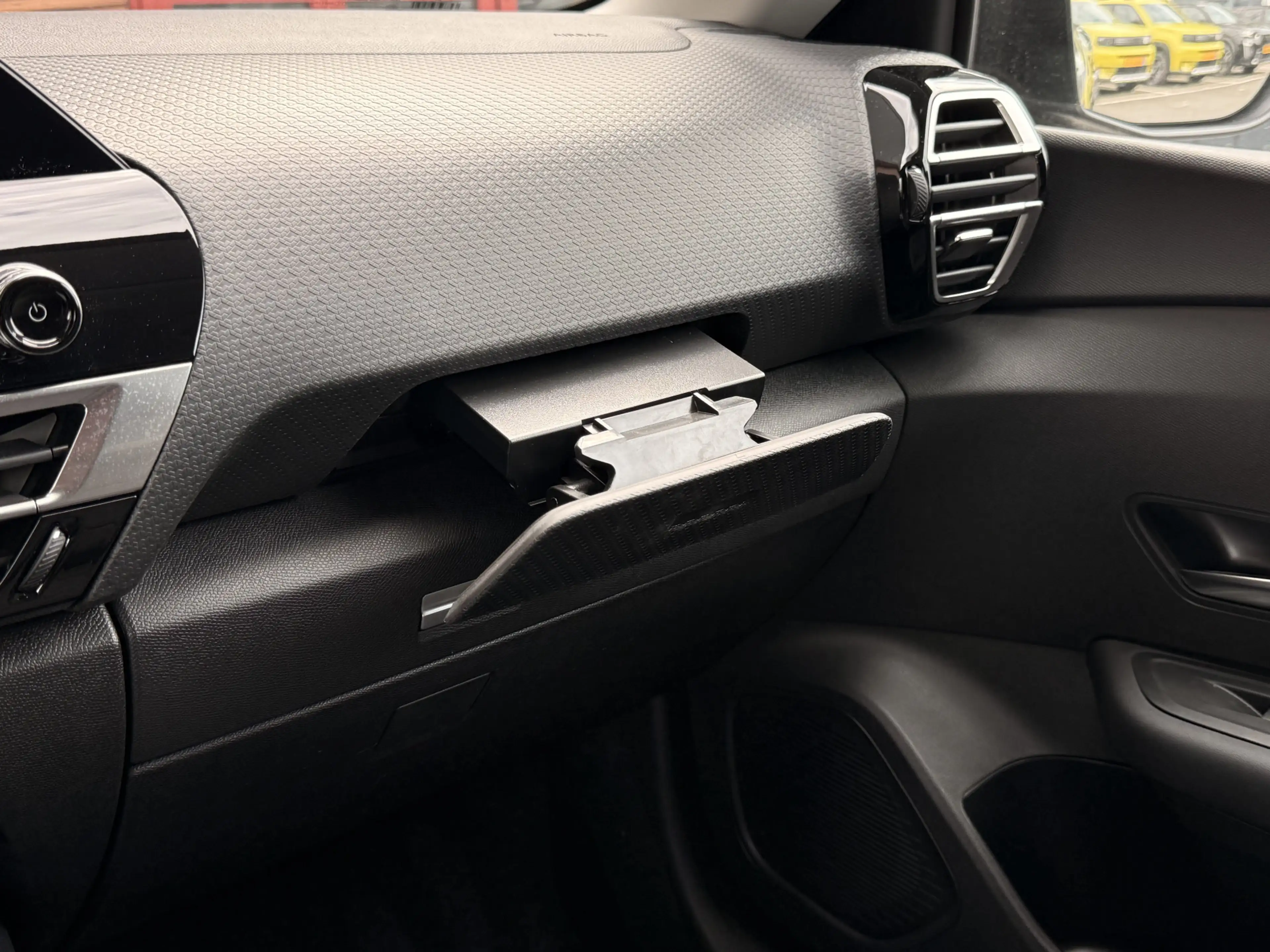 Citroen E-C4 Electric Max 50 kWh Navi / Carplay/ HUD / Camera / winterpa — photo 45