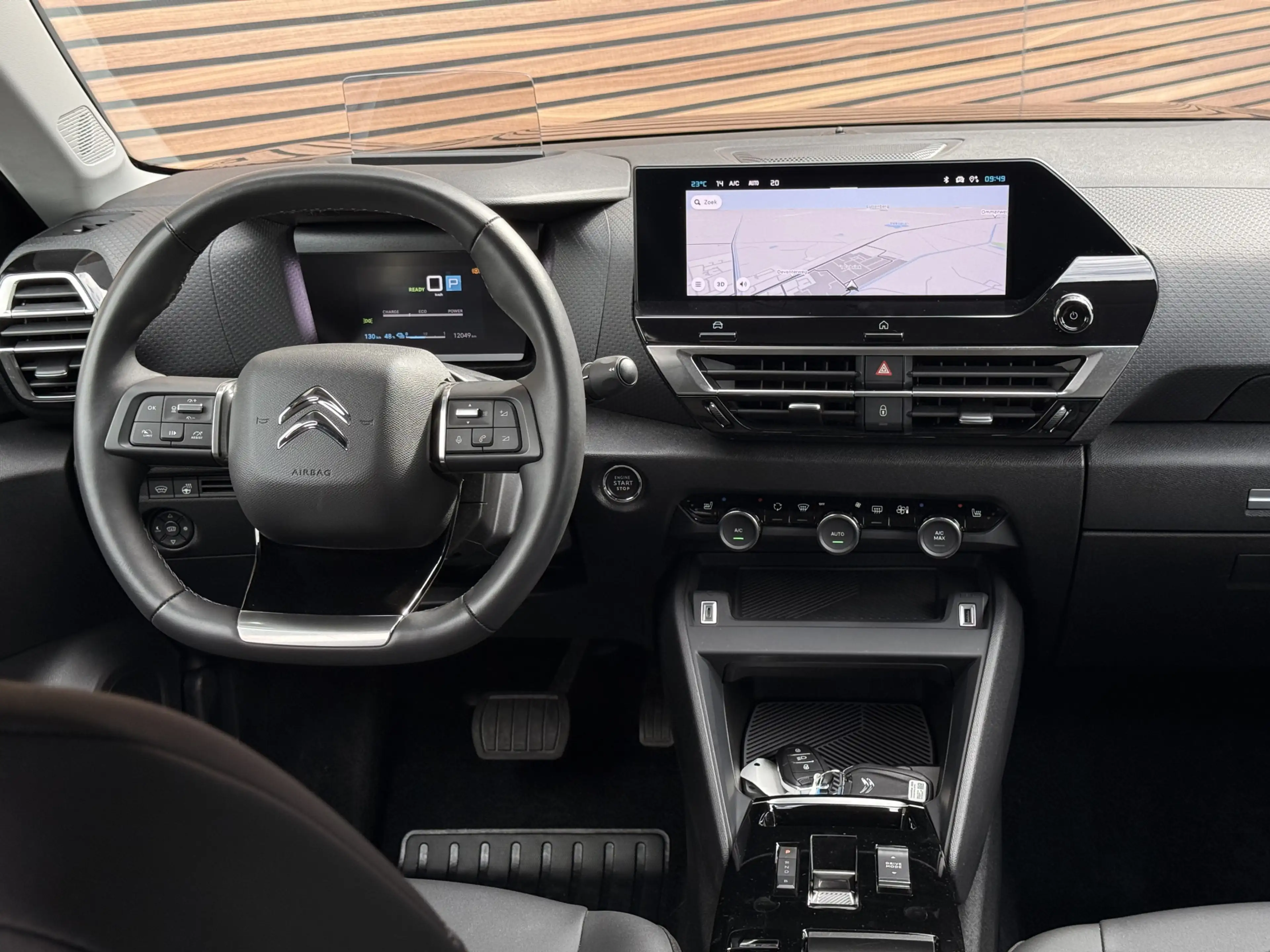 Citroen E-C4 Electric Max 50 kWh Navi / Carplay/ HUD / Camera / winterpa — photo 21