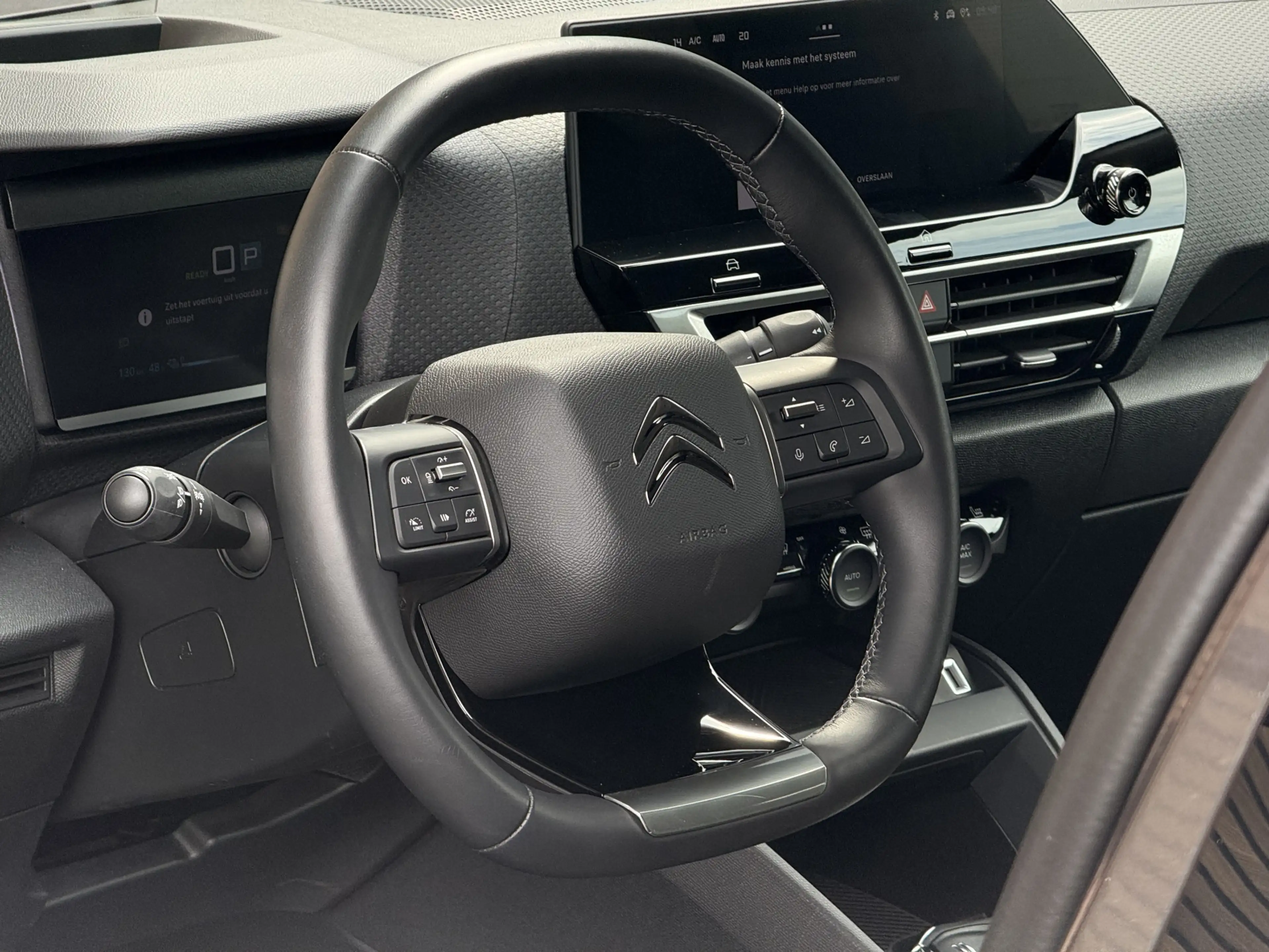 Citroen E-C4 Electric Max 50 kWh Navi / Carplay/ HUD / Camera / winterpa — photo 7
