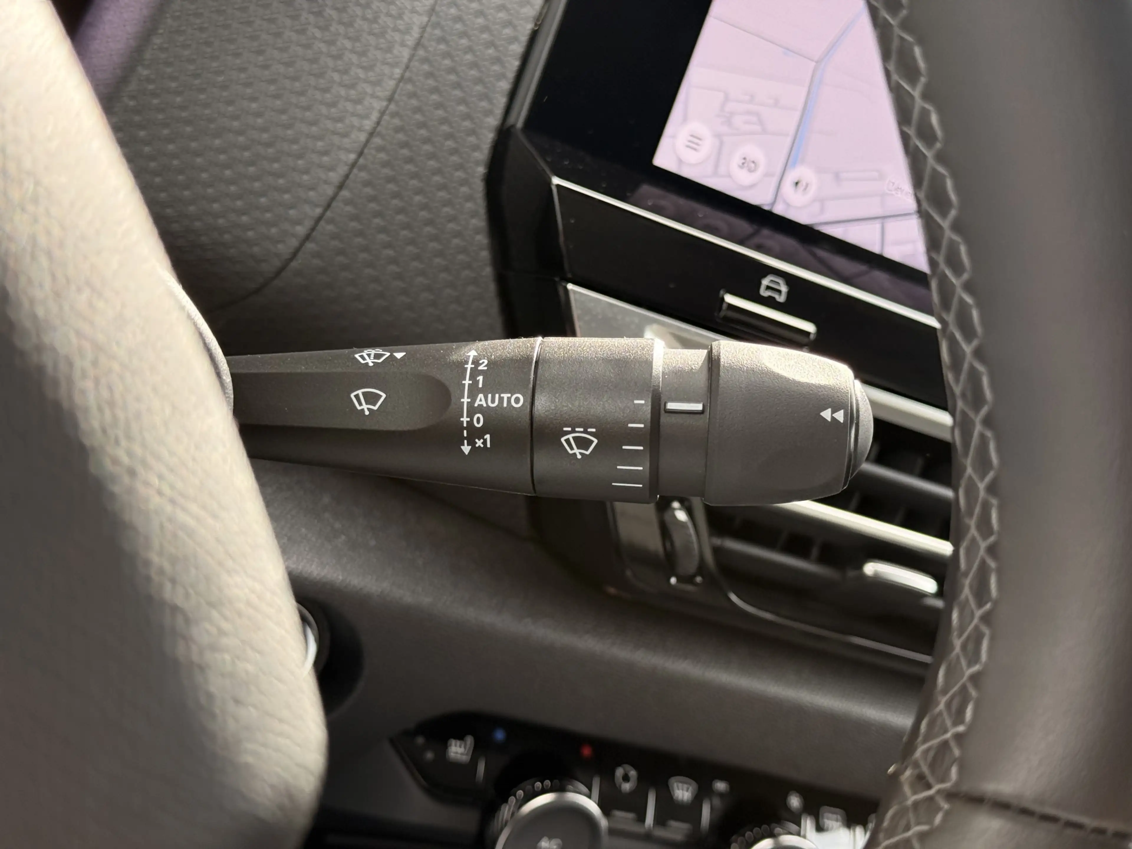 Citroen E-C4 Electric Max 50 kWh Navi / Carplay/ HUD / Camera / winterpa — photo 28