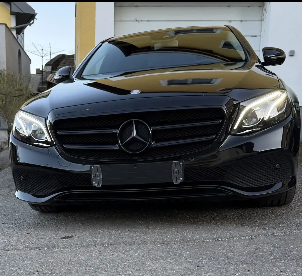 Mercedes-Benz E 220 d 9G-TRONIC Avantgarde - 1