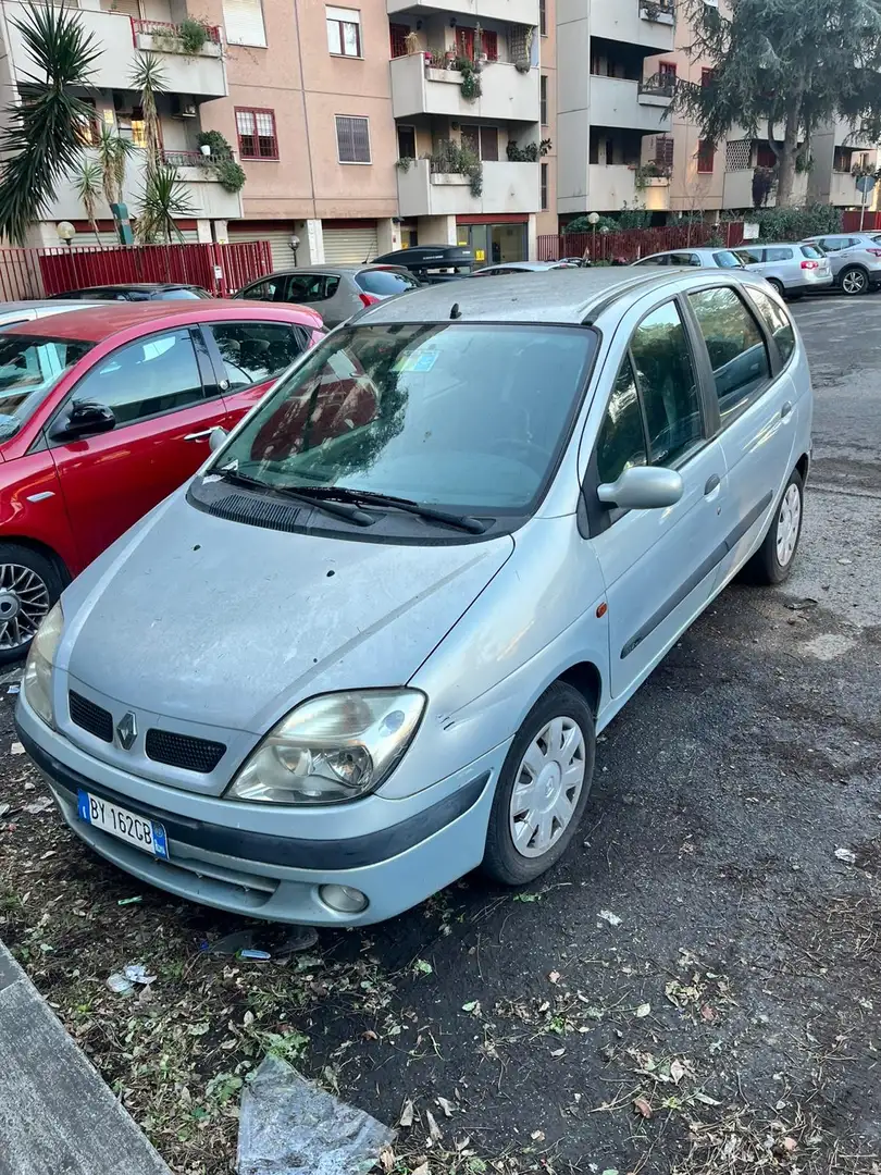 Renault Scenic 2.0 16V RXi - 2