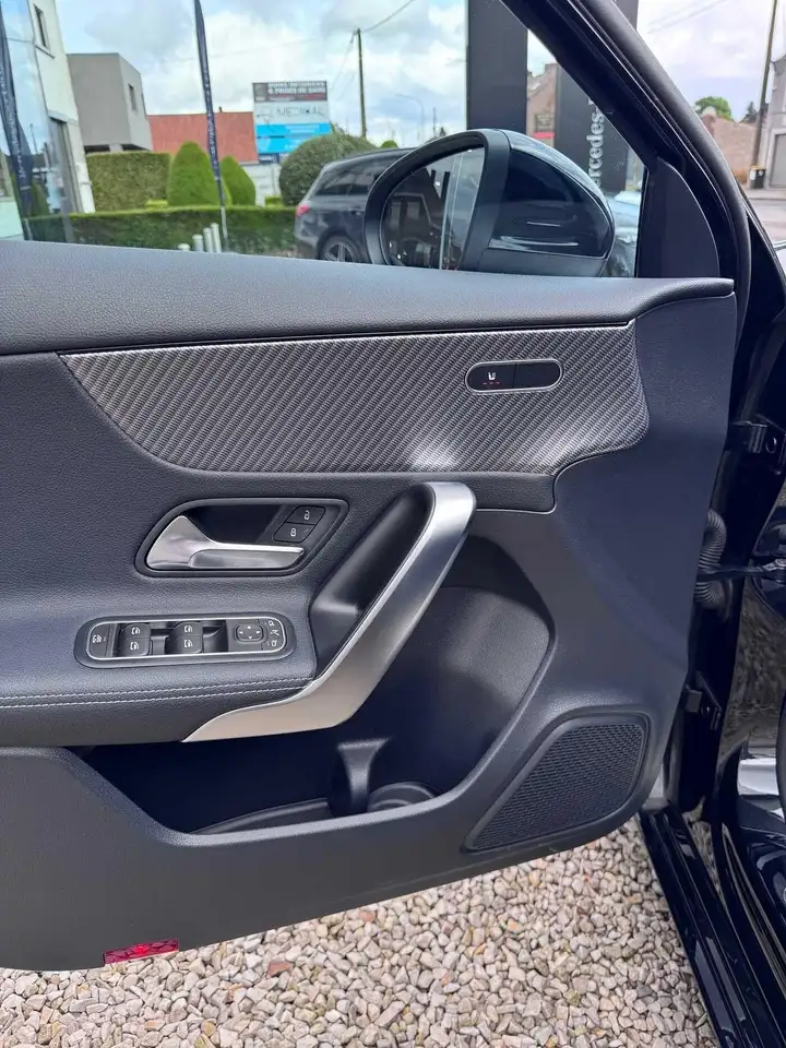 Mercedes-Benz A 180 d Business Line 8