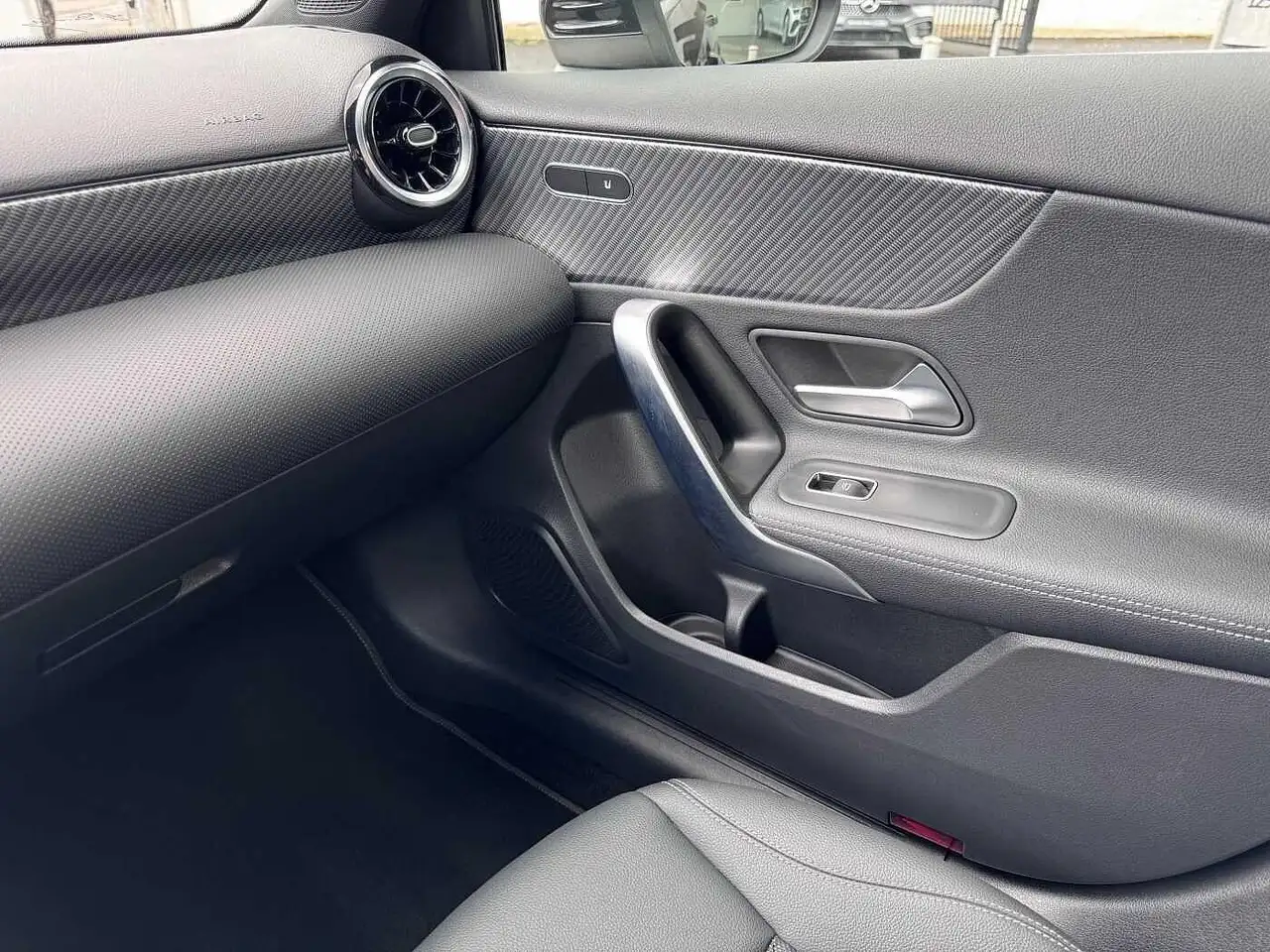 Mercedes-Benz A 180 d Business Line 13