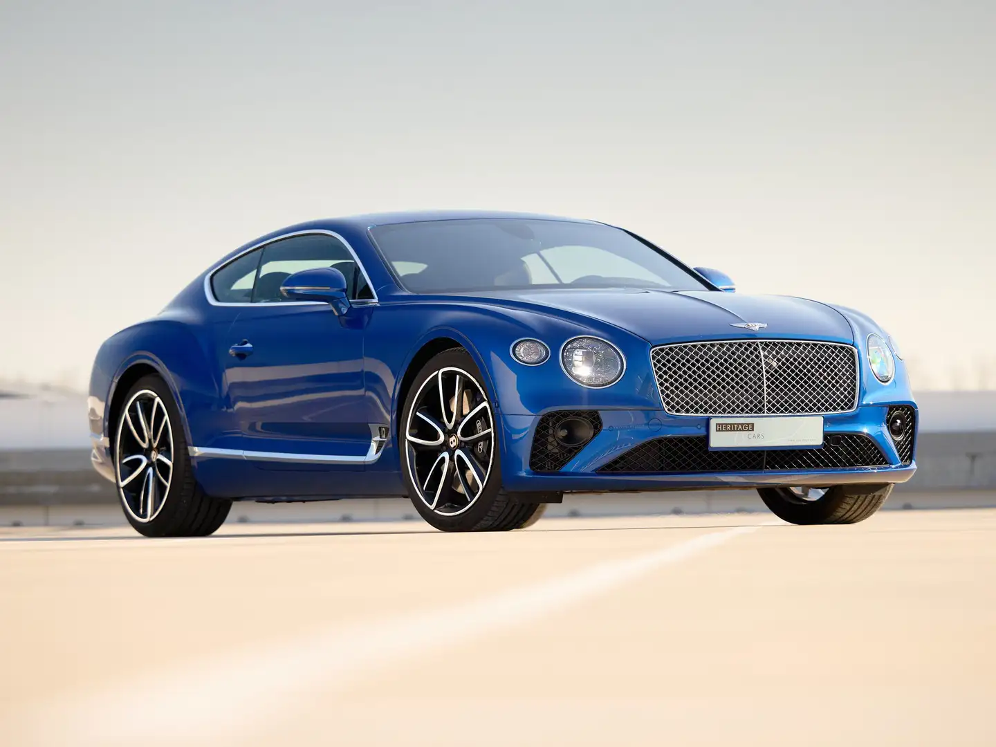 Bentley Continental GT W12, 100 jarige jubileum-editie Blauw - 1
