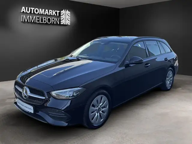 Mercedes-Benz C-Class view 4