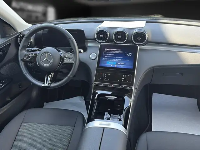 Mercedes-Benz C-Class view 15