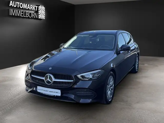 Mercedes-Benz C-Class view 3