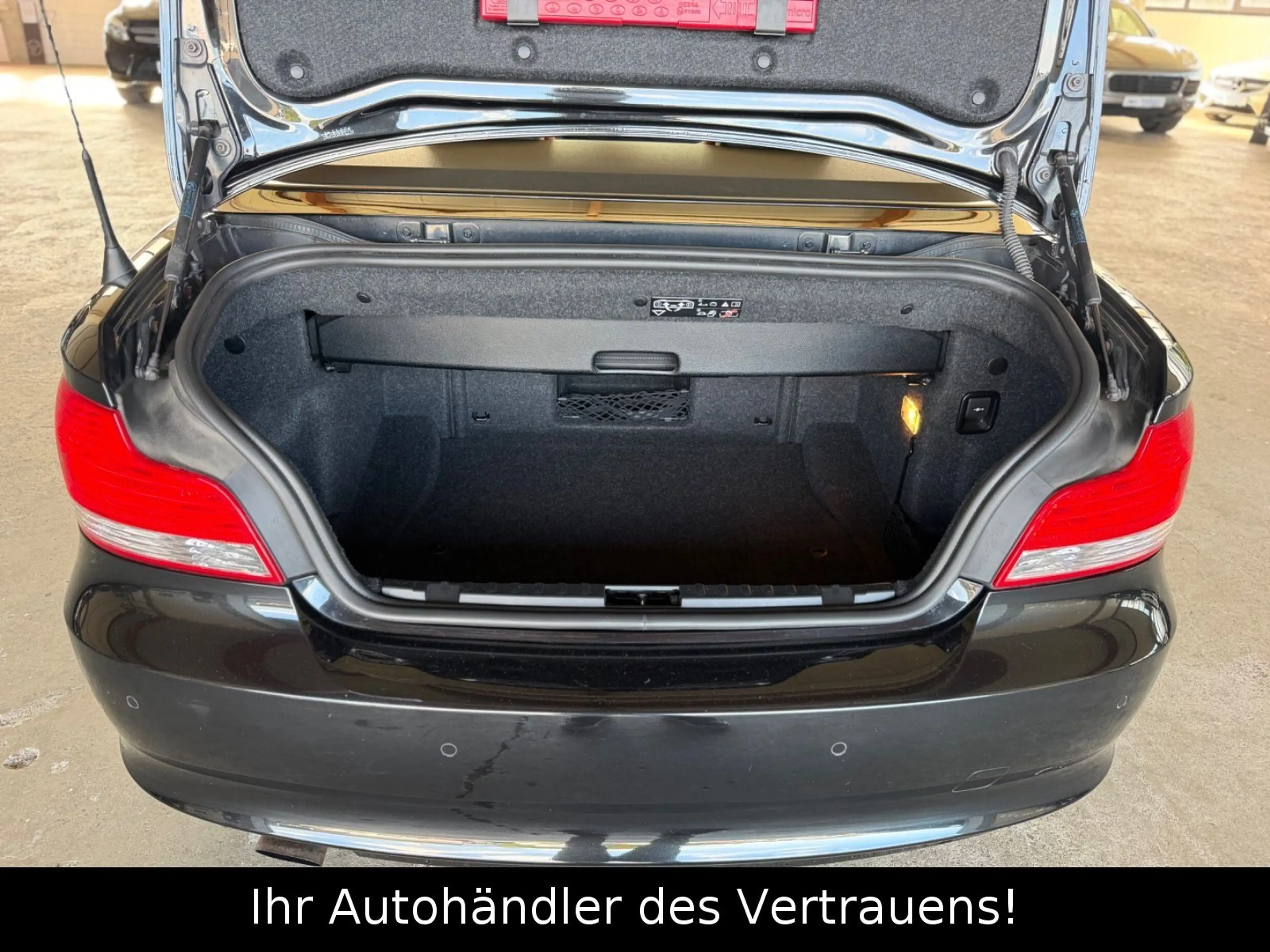 BMW 118 i Cabrio Leder/PDC/Scheckeftgepflegt!/1.Hand — photo 15