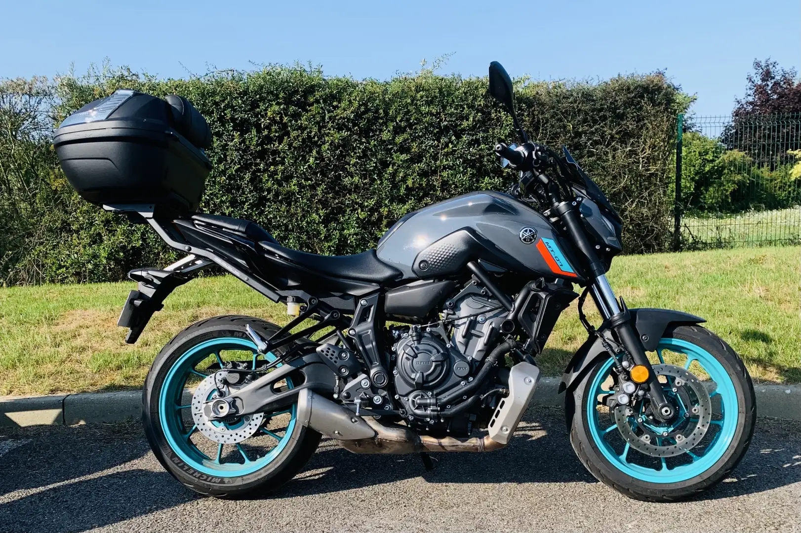 Yamaha MT-07 Gris - 1