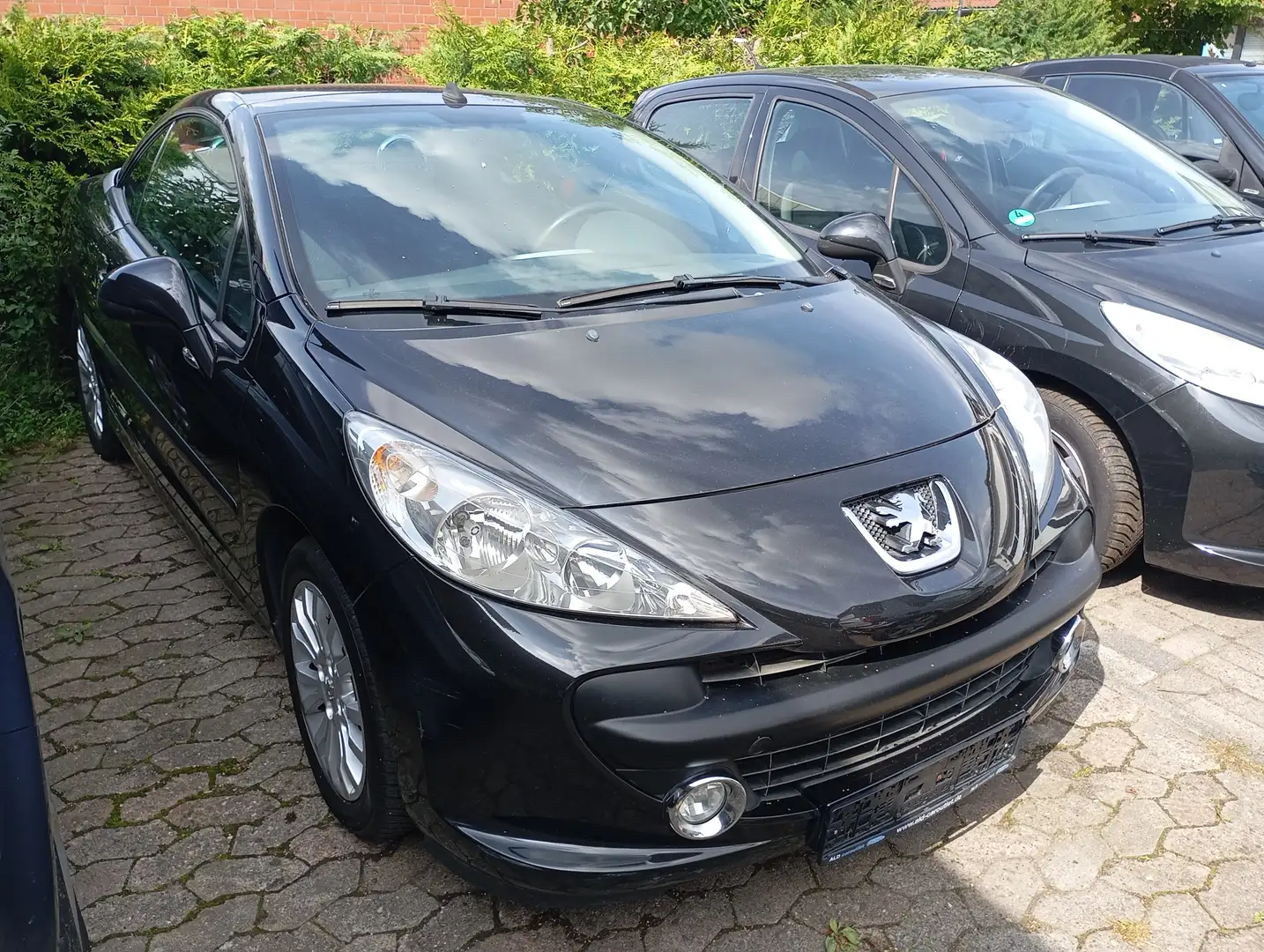 Peugeot 207 CC 120 Schwarz - 2