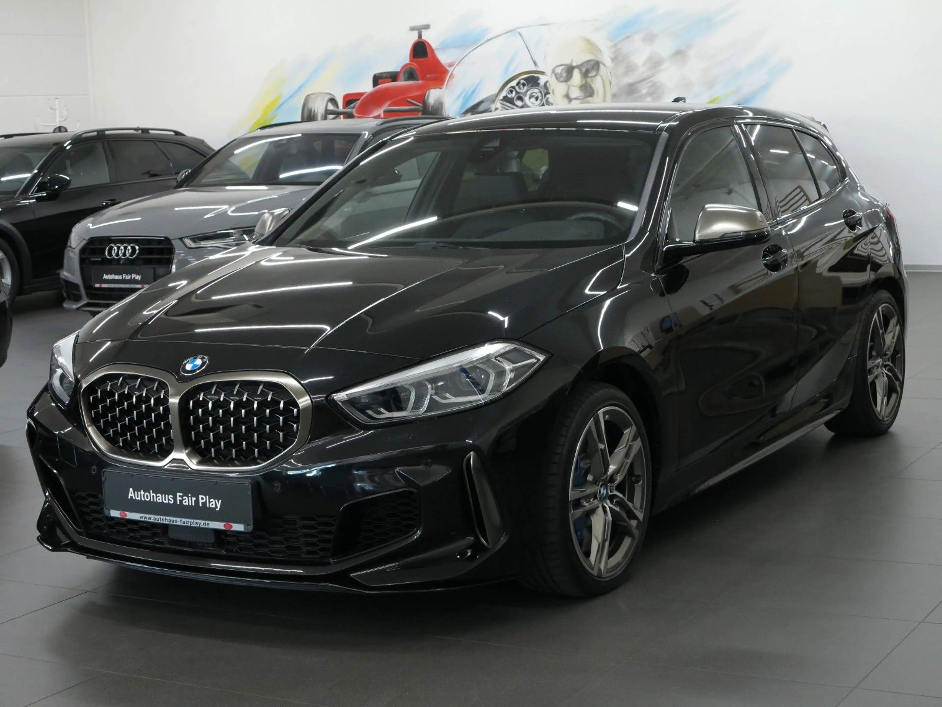 BMW 135 i xDrive Aut. NAVI/LED/2.HAND/UNFALLFREI!