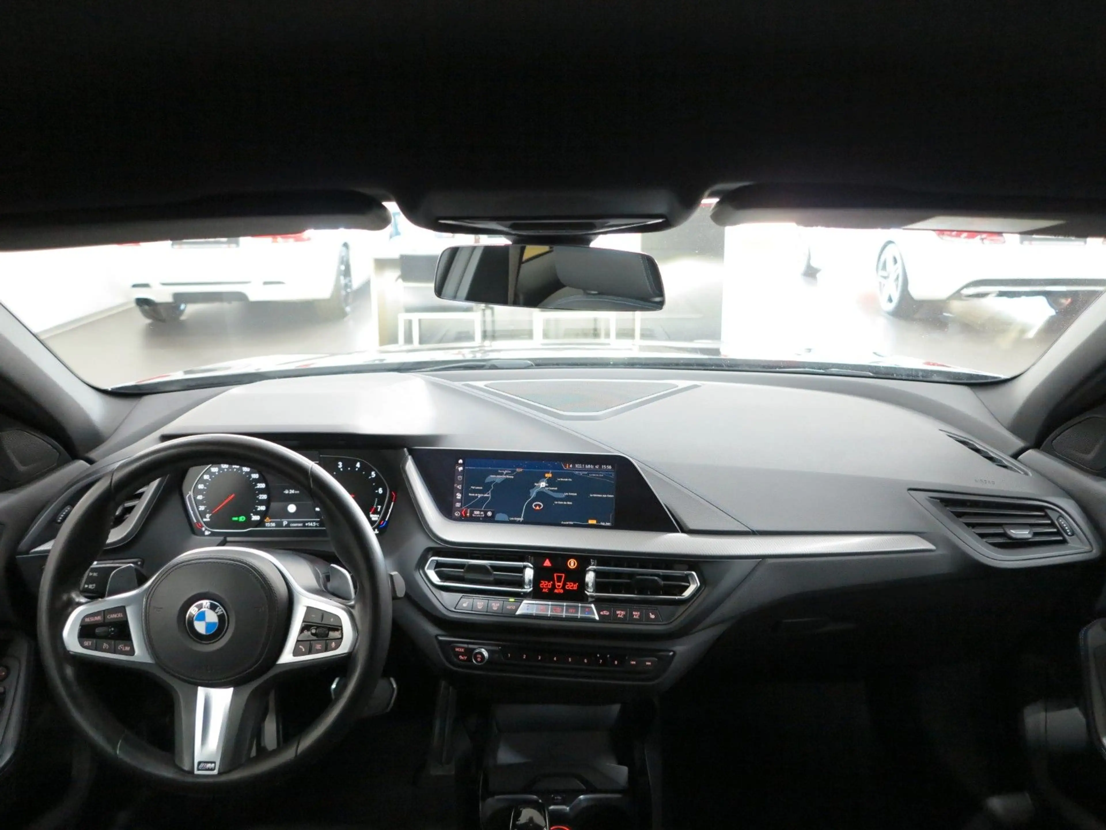 BMW 135 i xDrive Aut. NAVI/LED/2.HAND/UNFALLFREI! — photo 10
