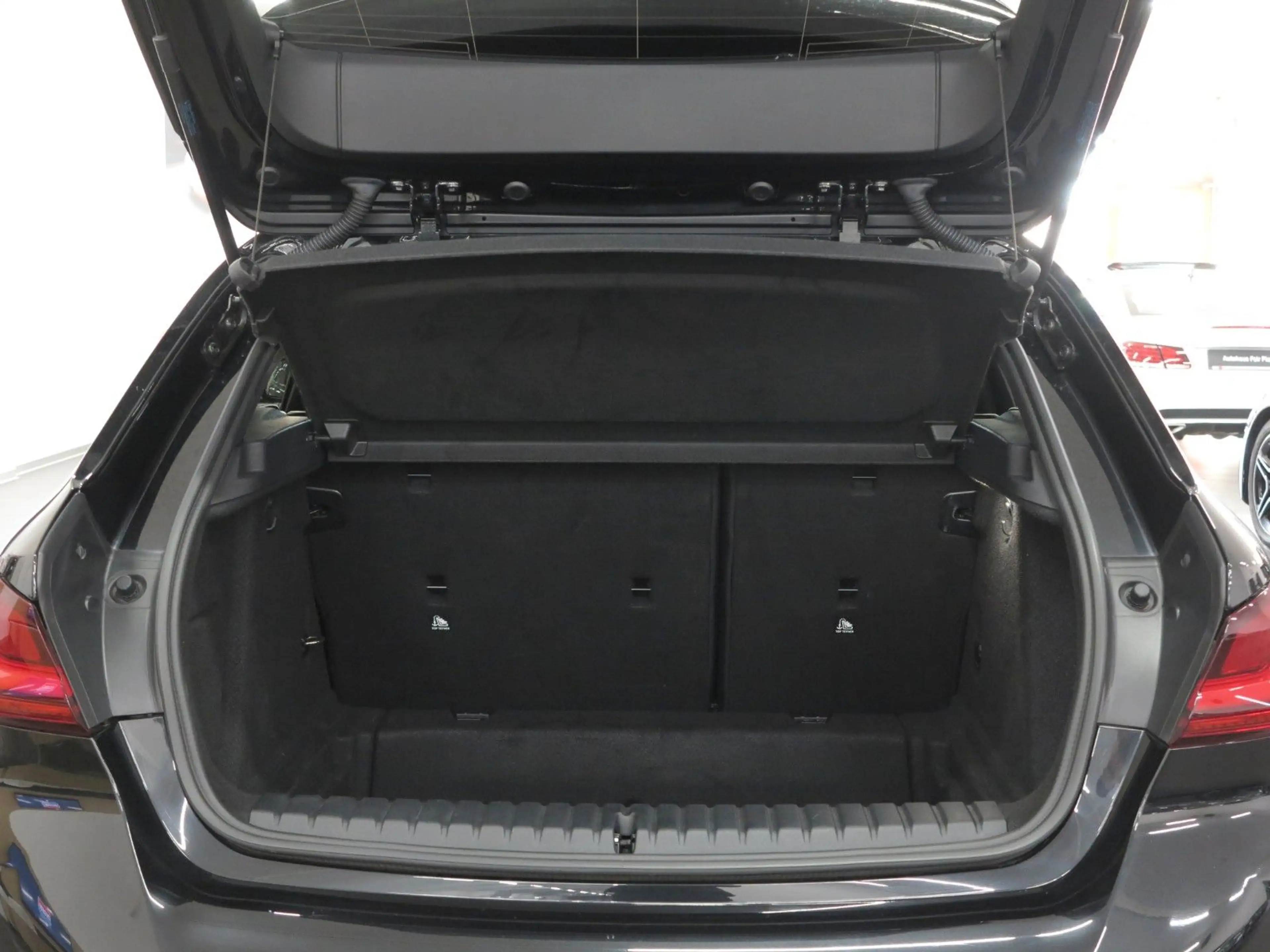 BMW 135 i xDrive Aut. NAVI/LED/2.HAND/UNFALLFREI! — photo 9