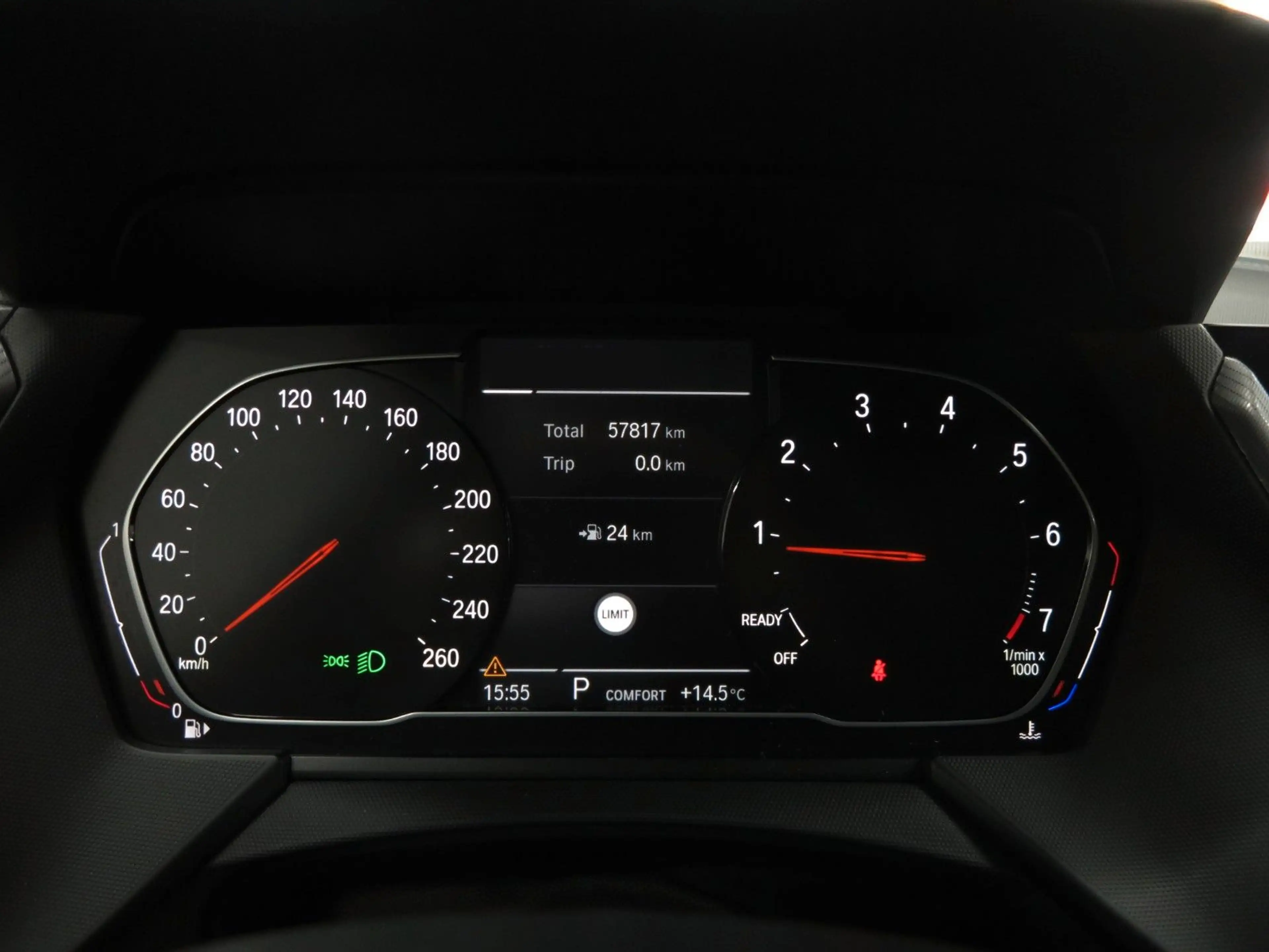 BMW 135 i xDrive Aut. NAVI/LED/2.HAND/UNFALLFREI! — photo 12