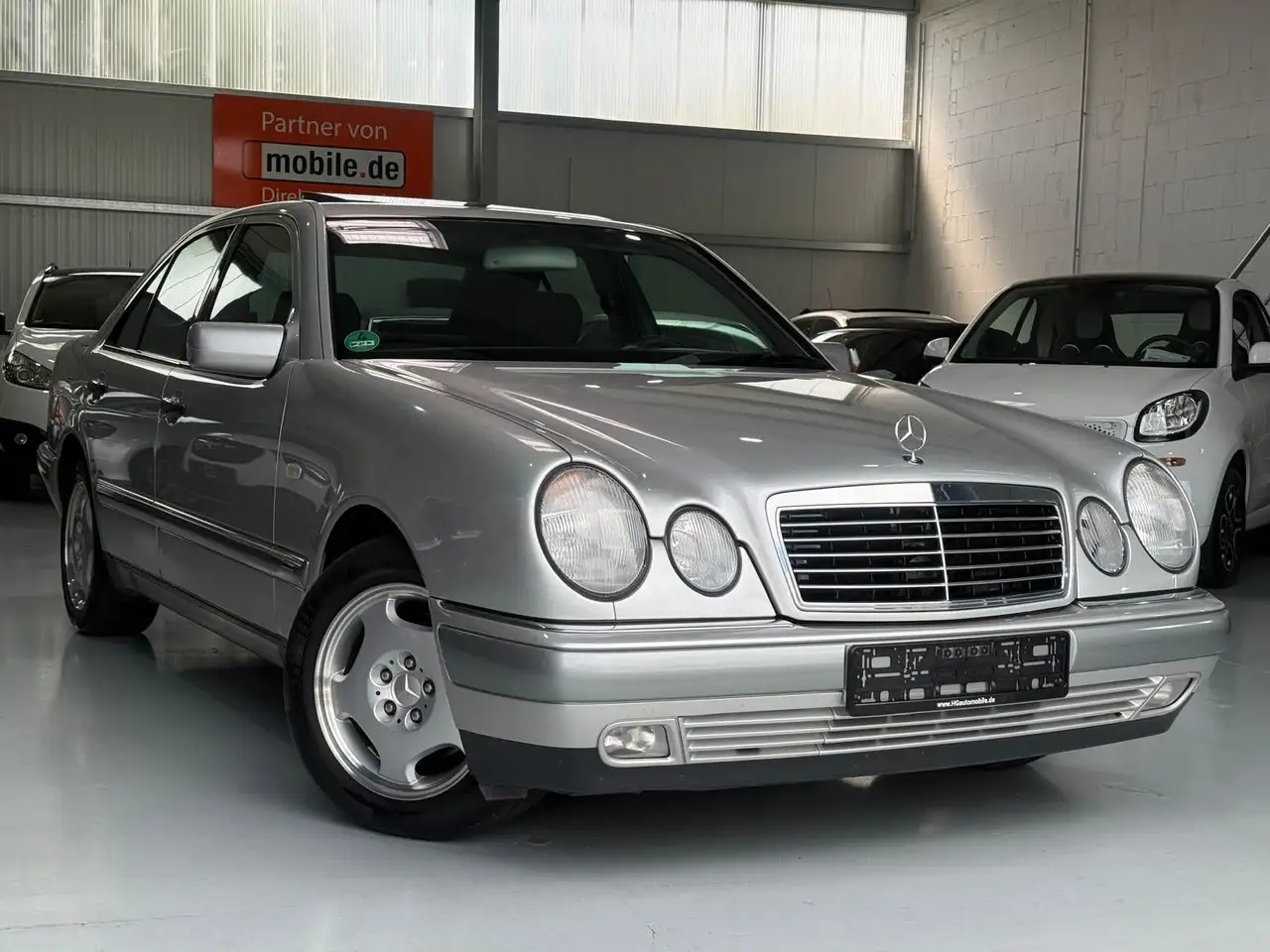 Mercedes-Benz E 240 2Hand Top Zustand Tempomat Sitzheizung, foto 2