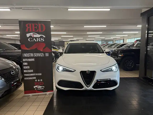 Alfa Romeo Stelvio 2.2 t Business Q4 190cv auto